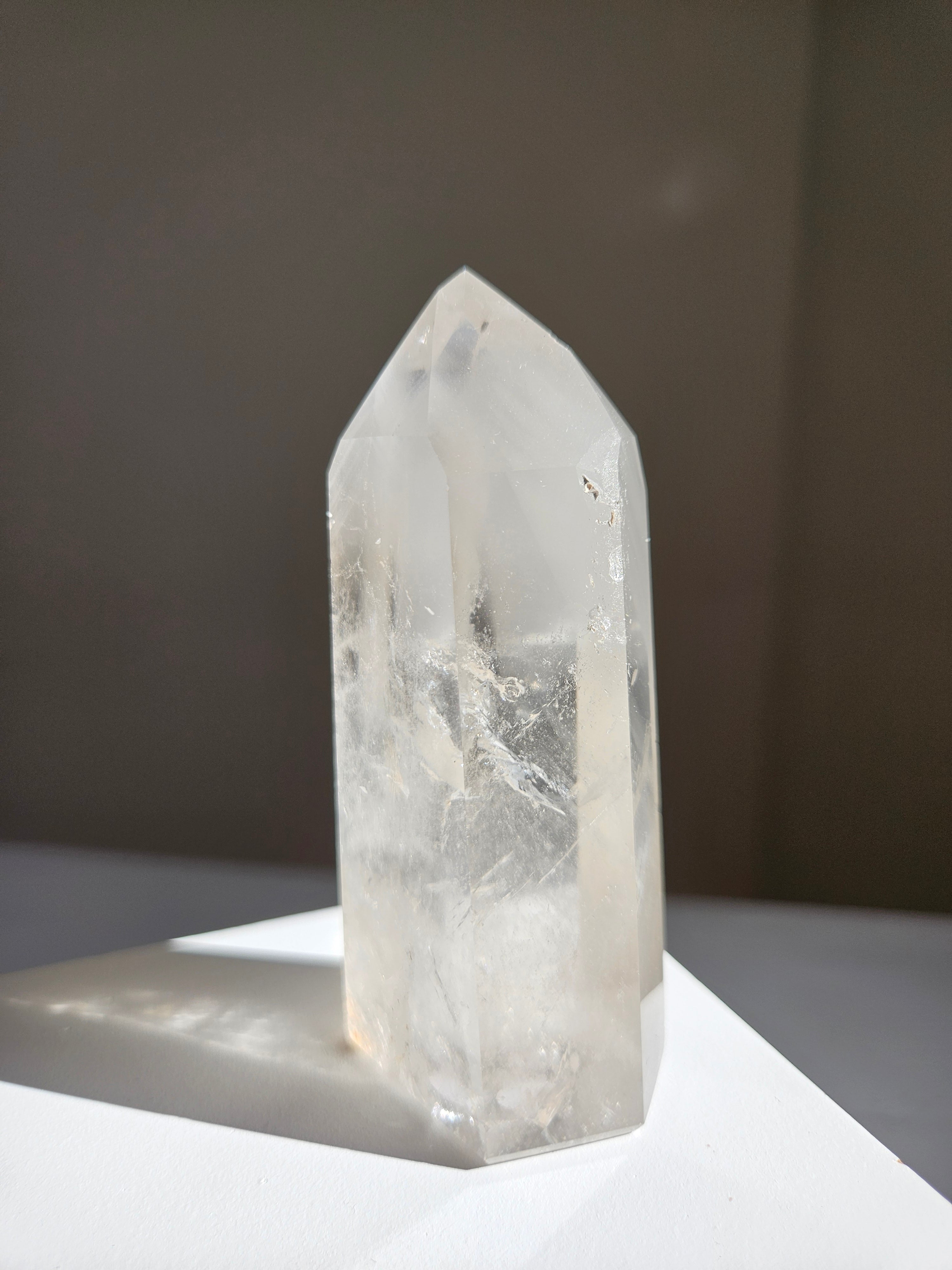 Black Phantom Quartz Tower 007