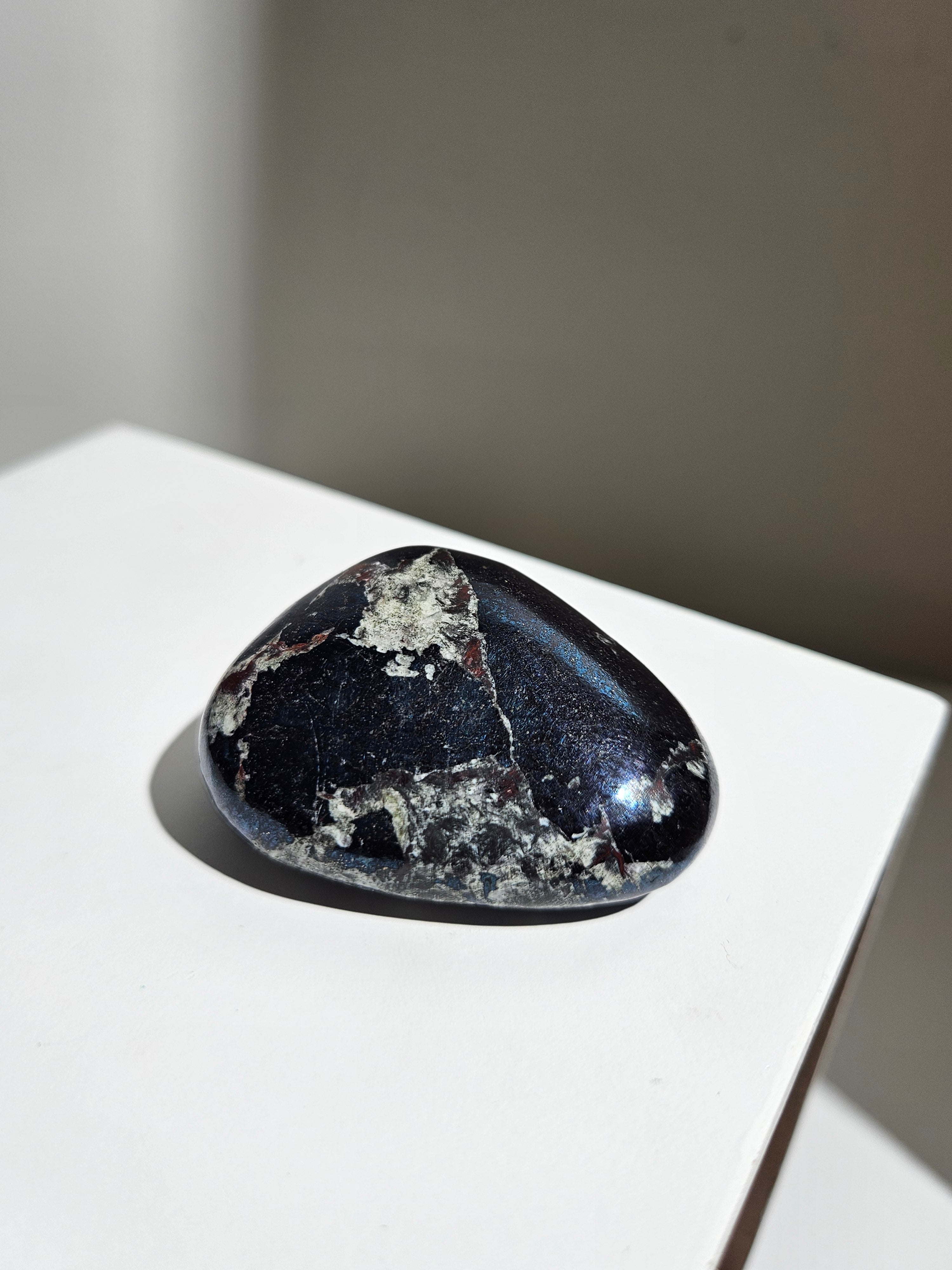 Peruvian Covelite Palmstone 006