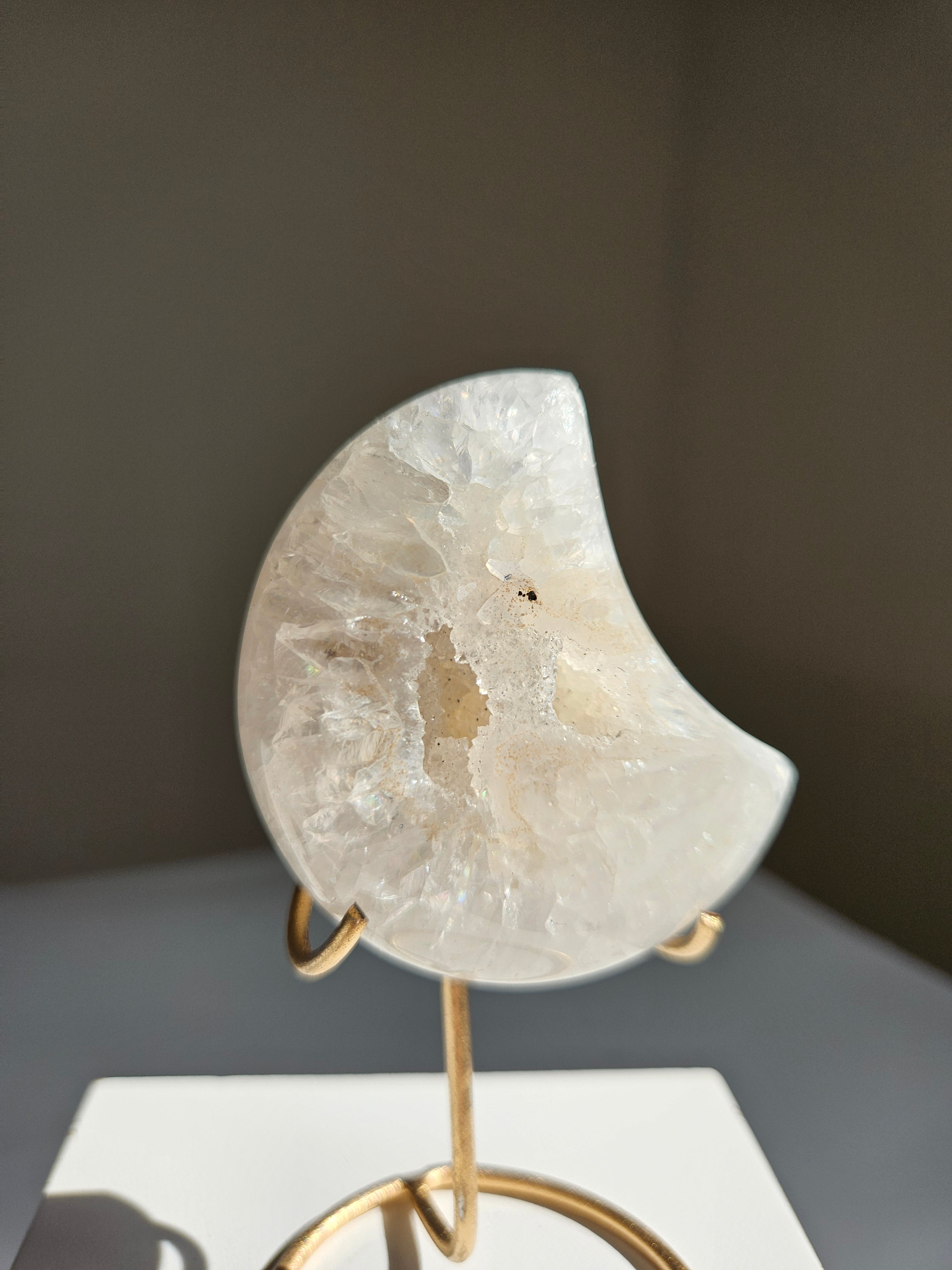 Druzy Agate Moon 012
