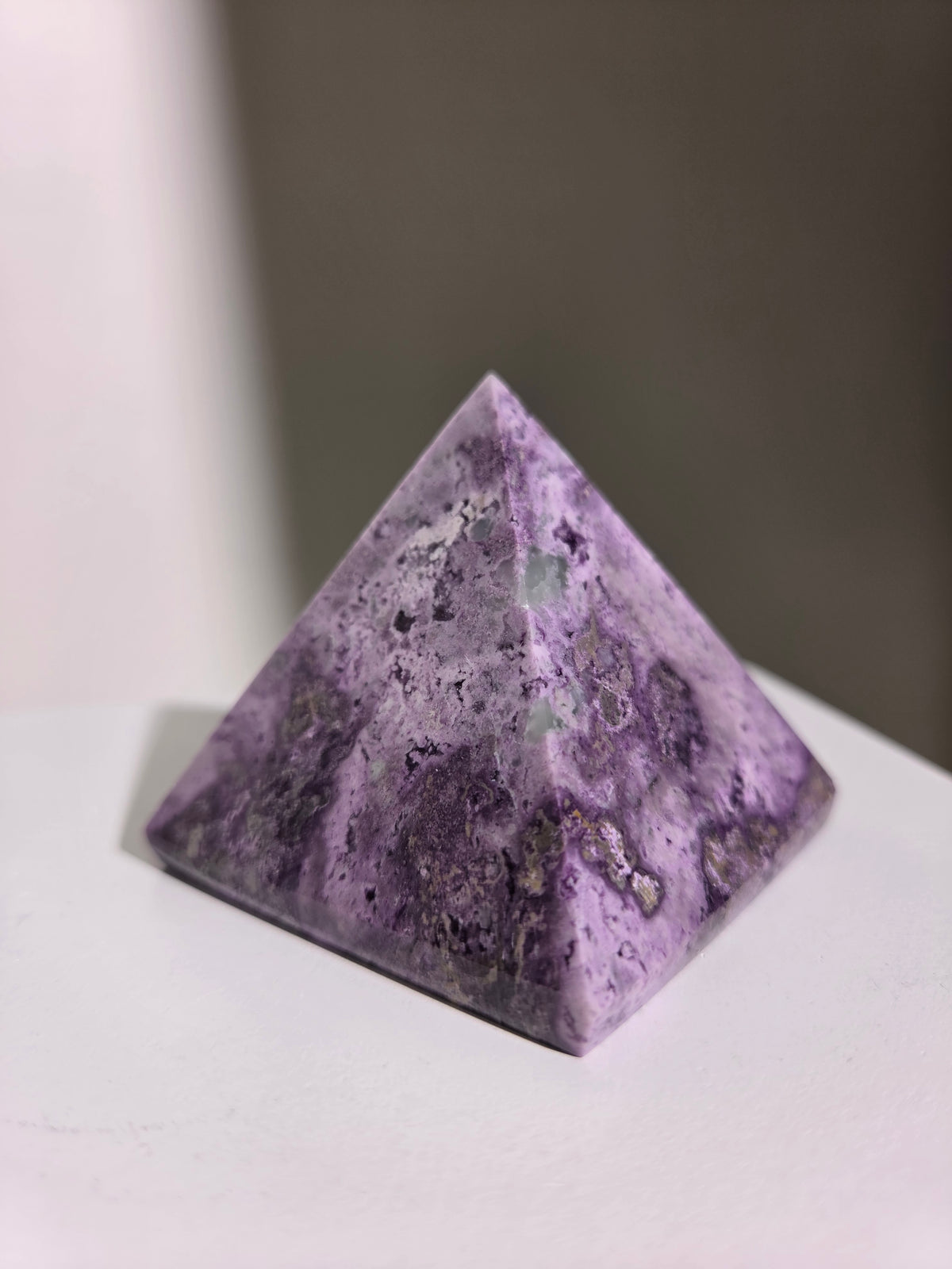 Bolivianite Pyramid 002