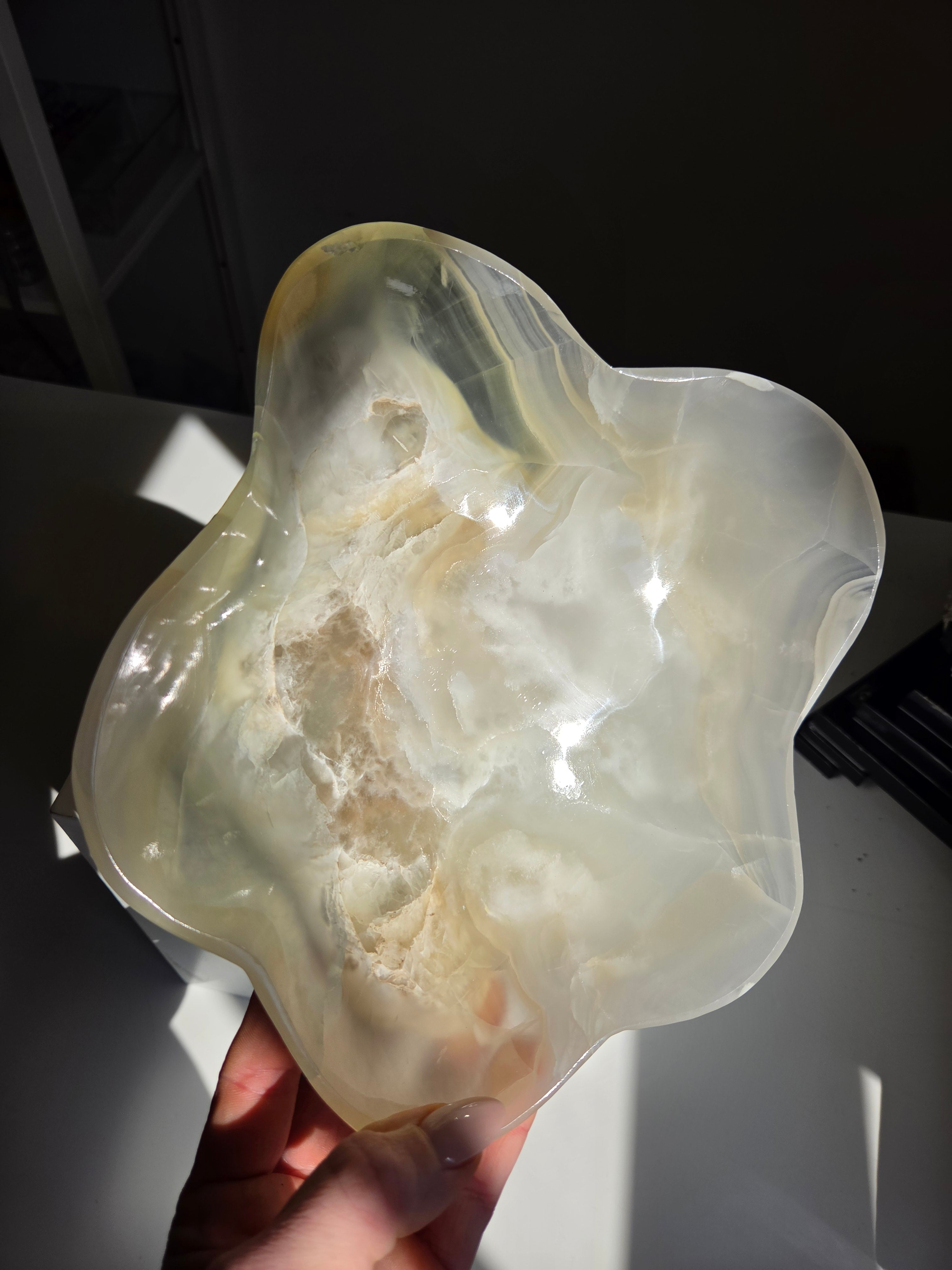 White Onyx Bowl 001