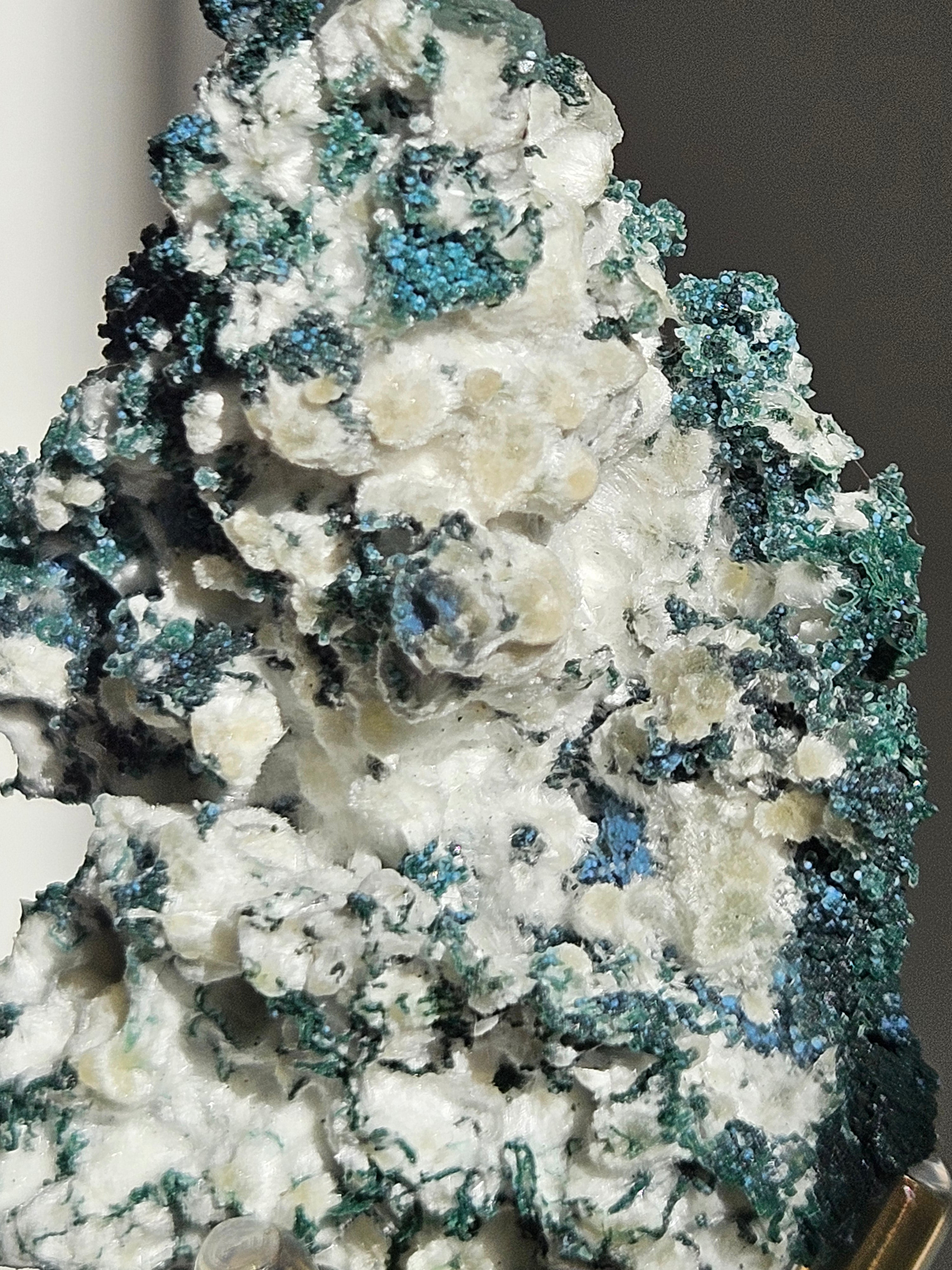 Chalcedony x Okenite 001