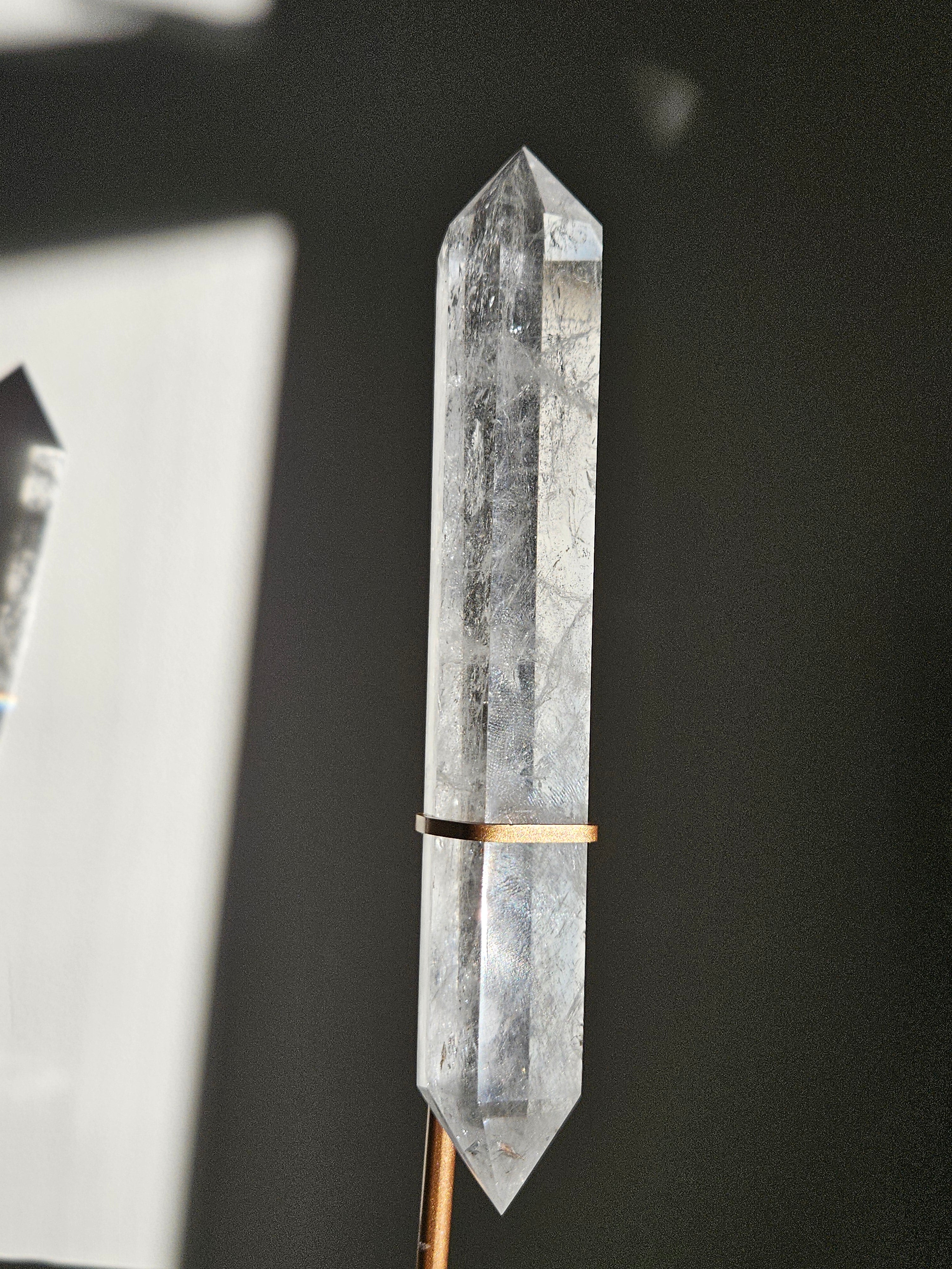 Quartz Wand on Stand 005
