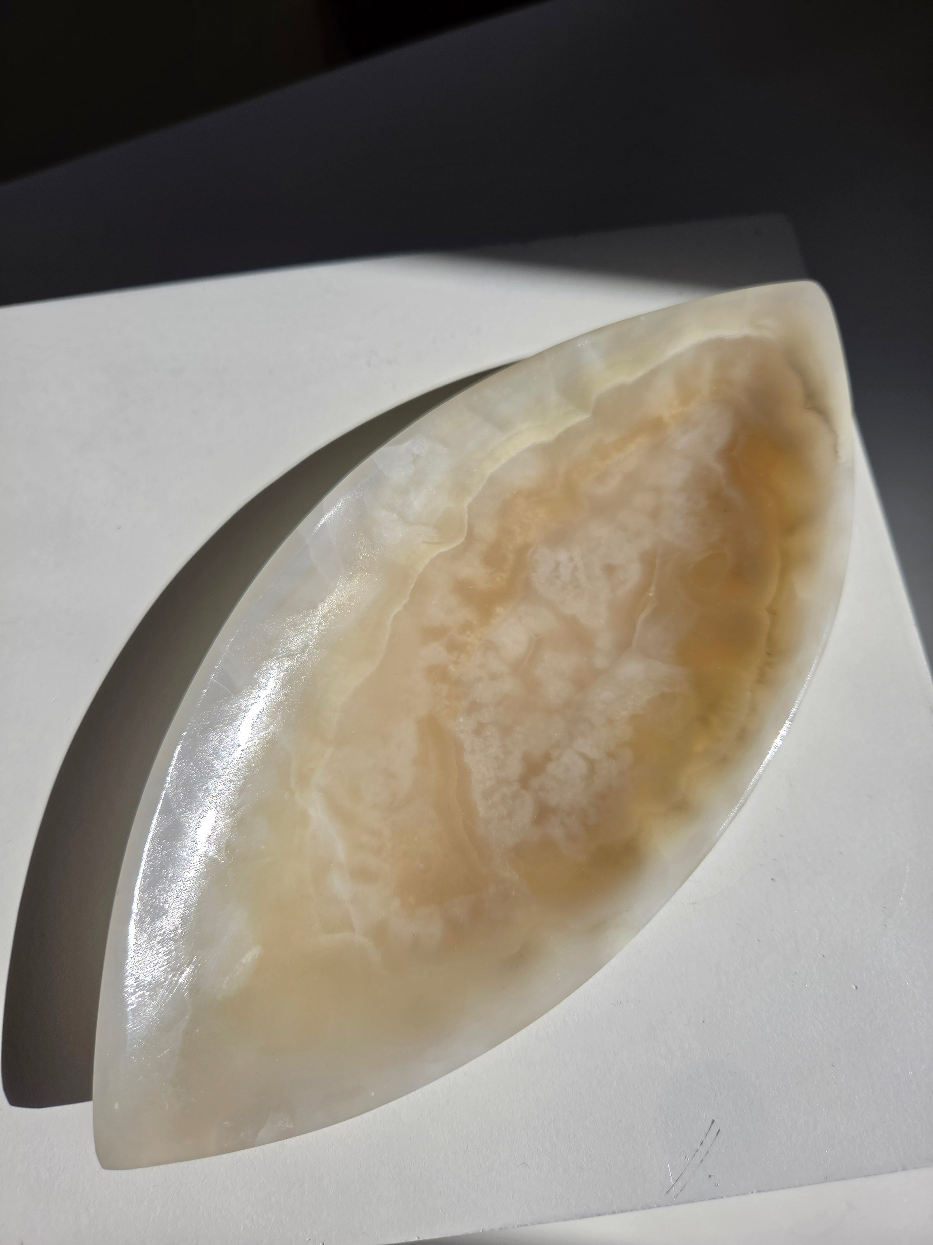 Onyx Marquise Dish 002