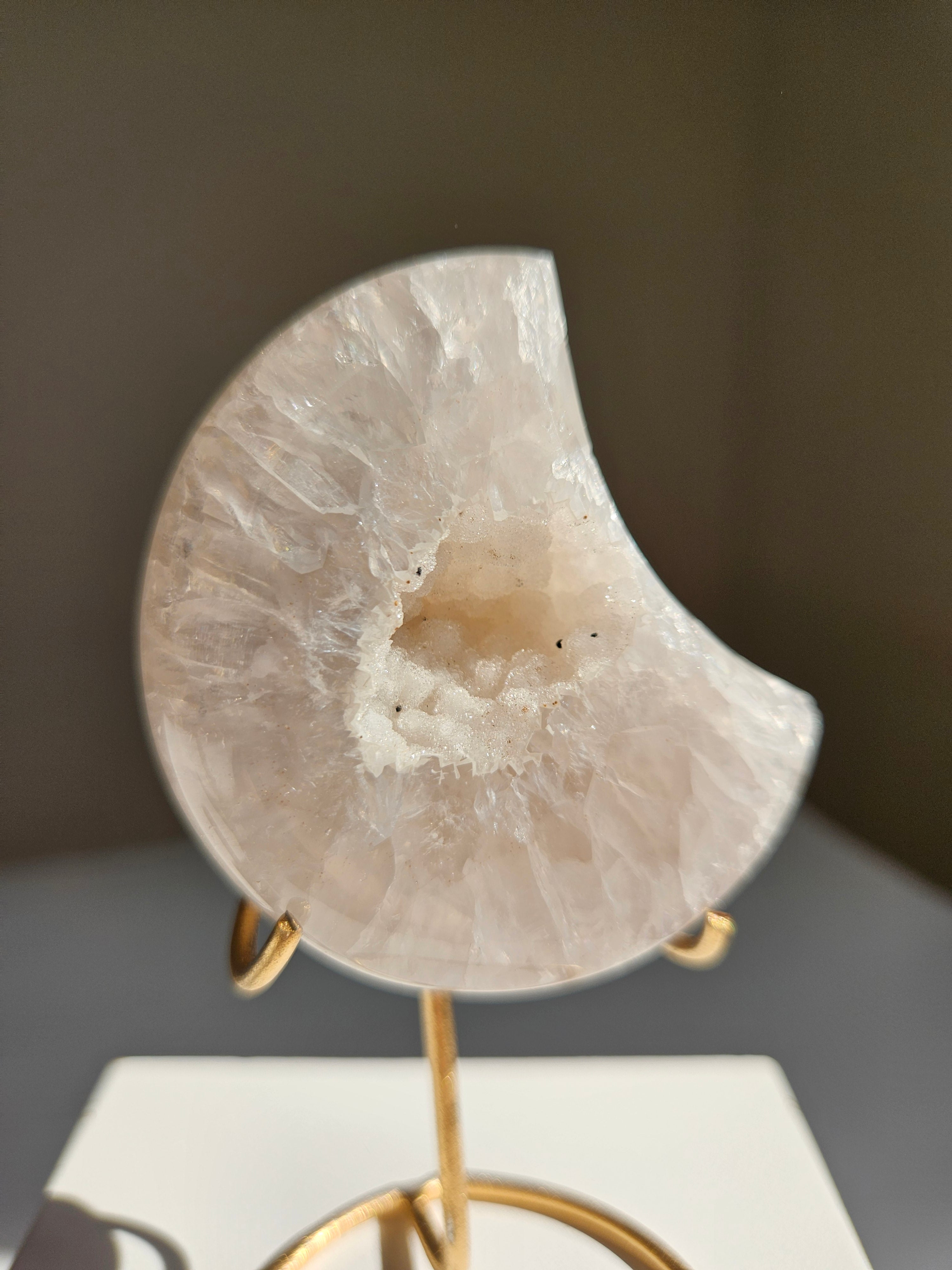 Druzy Agate Moon 010