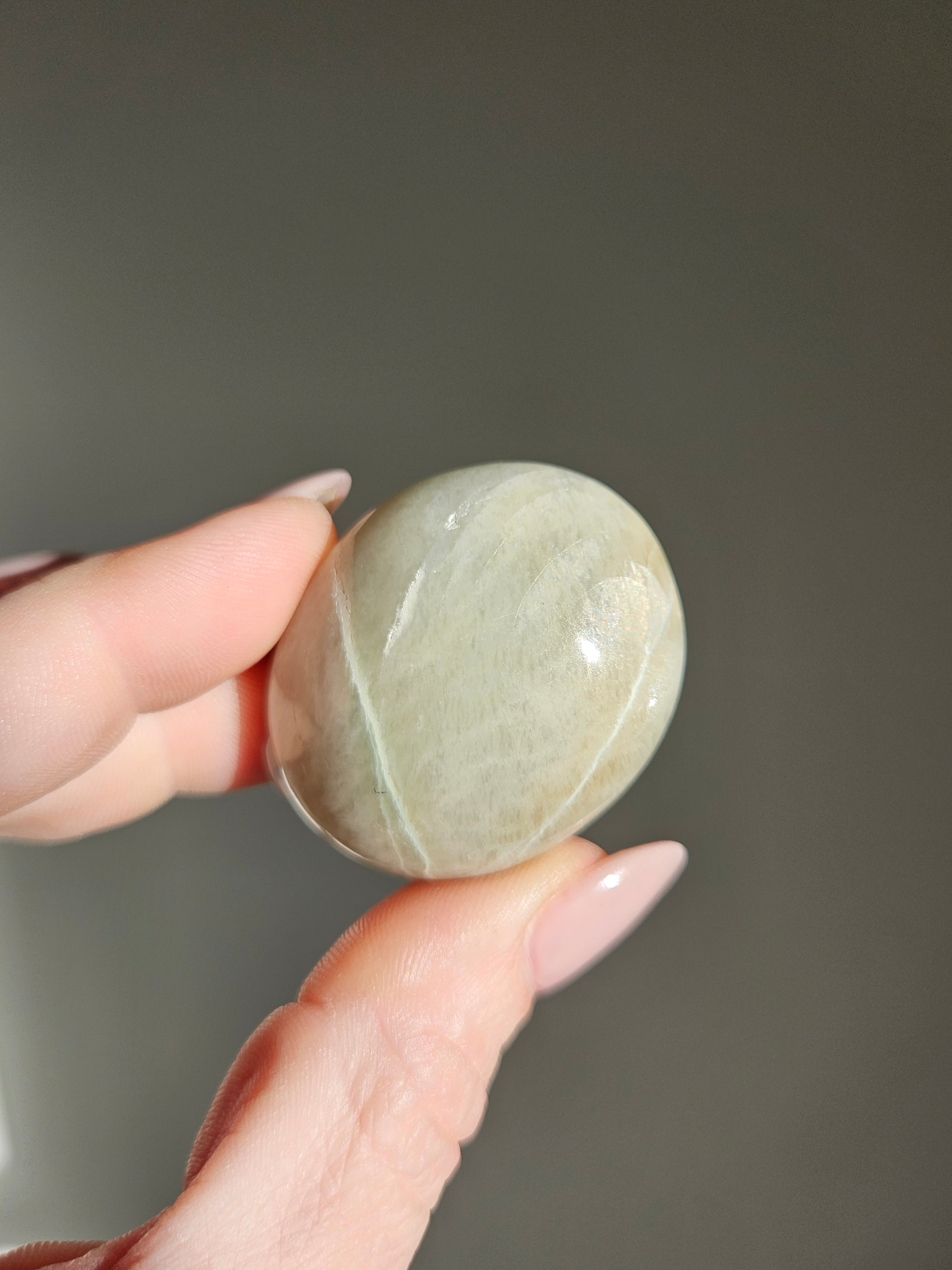 Green Garnierite Palmstone 005