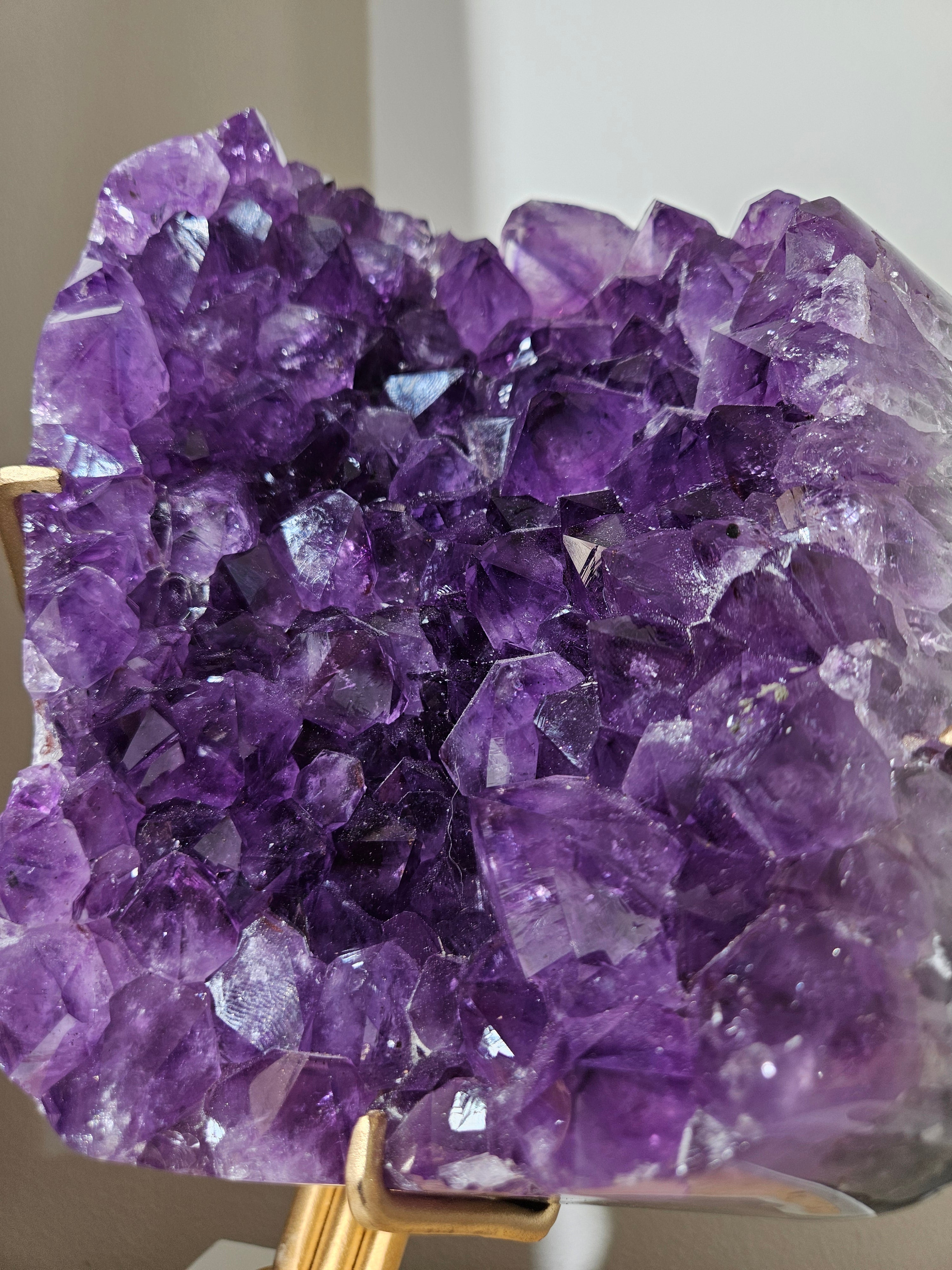 Amethyst Statement on Gold Stand