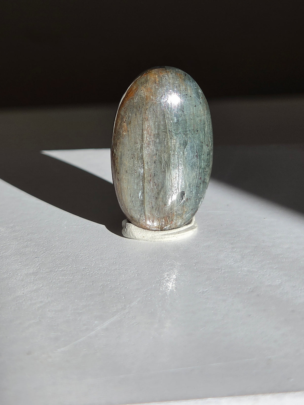 Green Kyanite Mini Palm 002