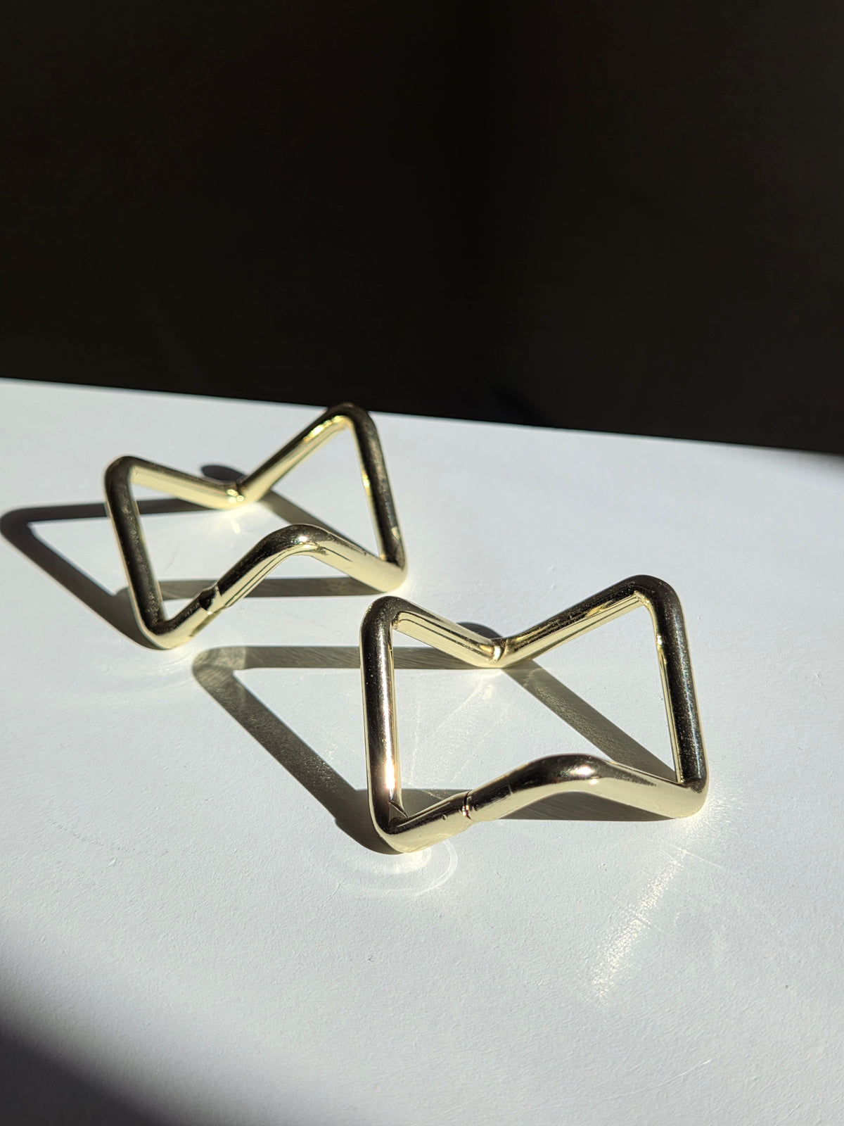 Gold Geometric Sphere Stand