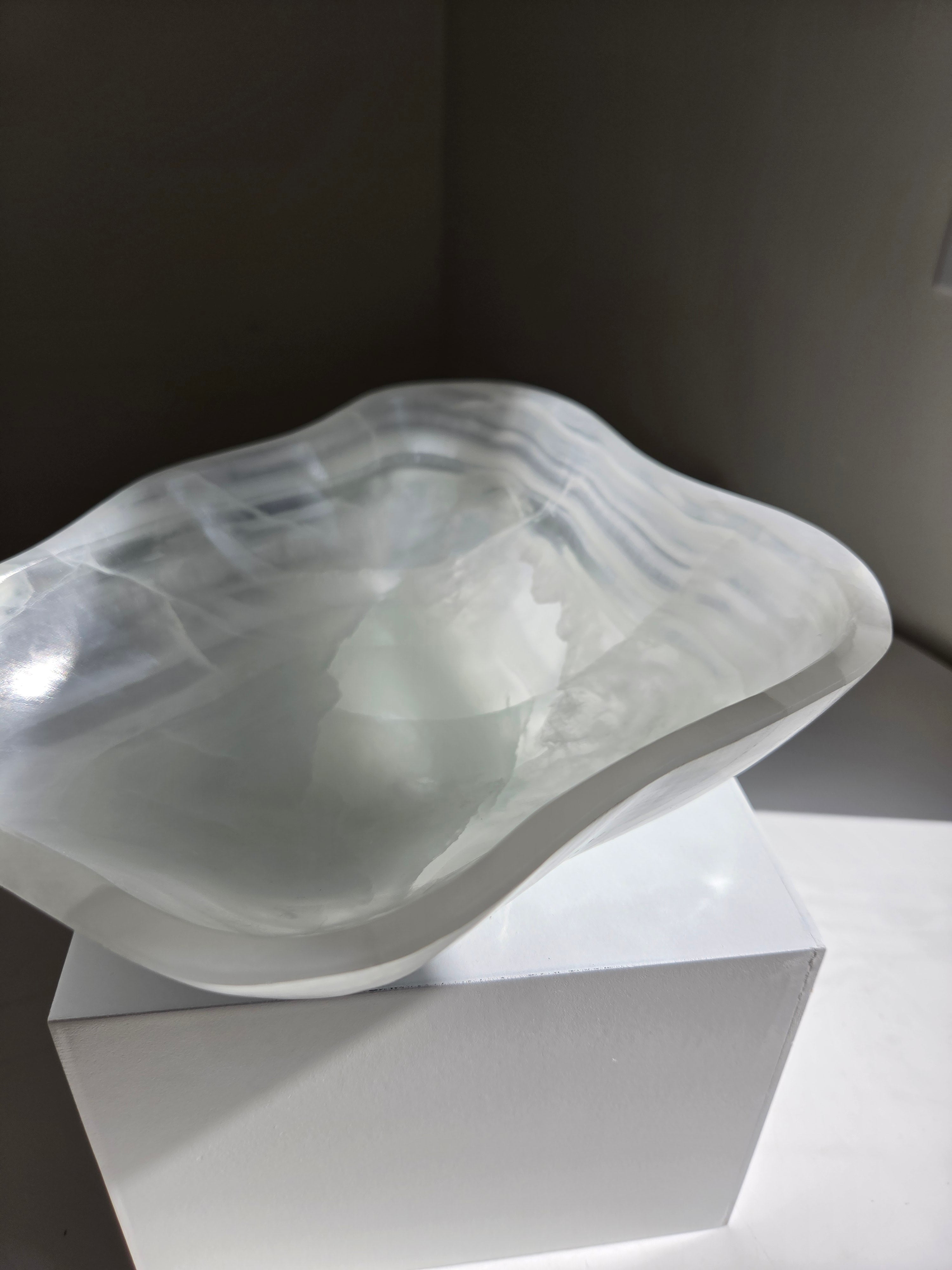 White Onyx Bowl 002