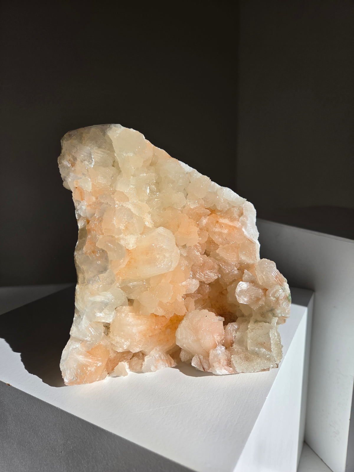 Apophyllite x Stilbite 003