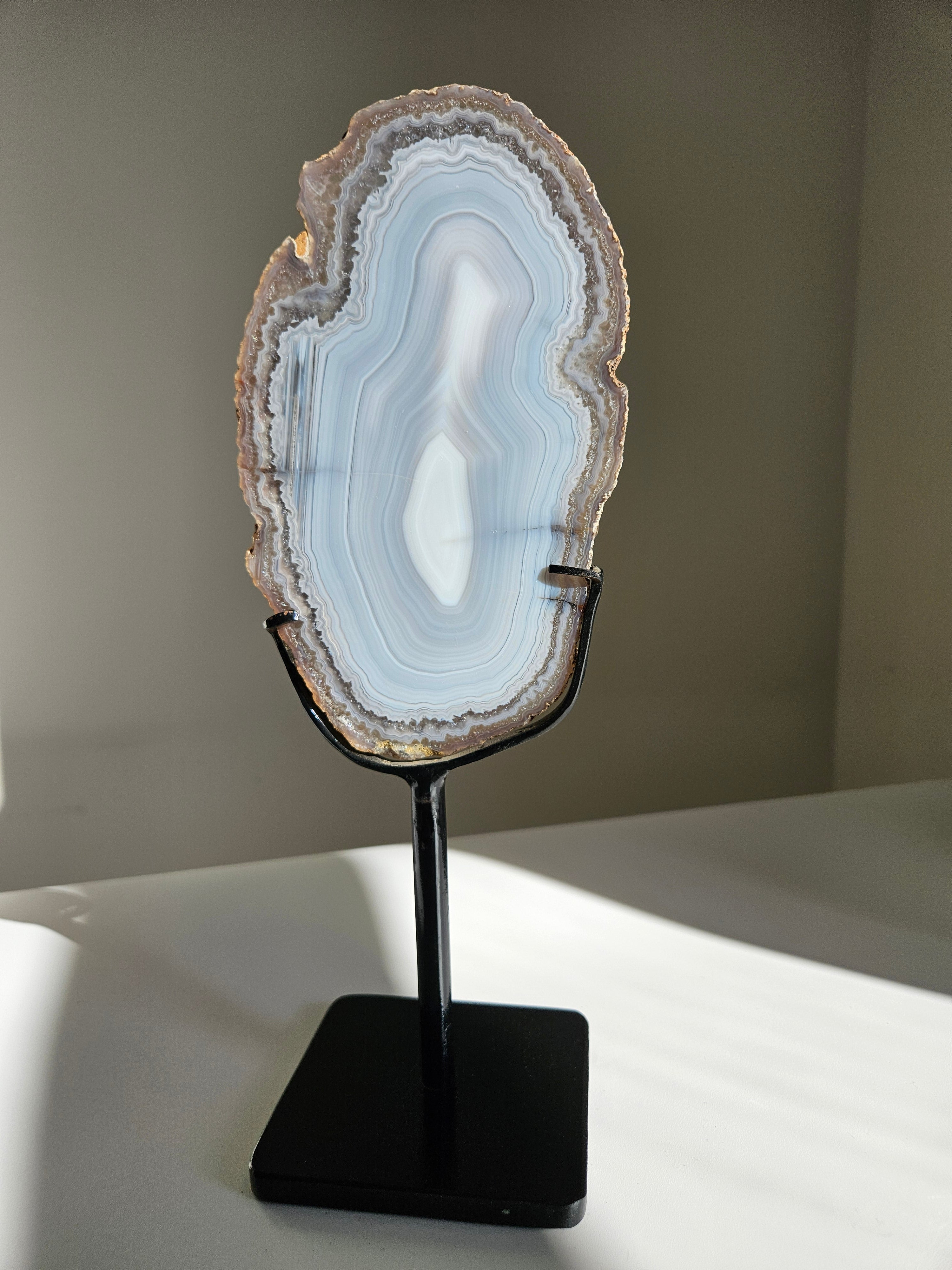 Agate Slab on Stand 006