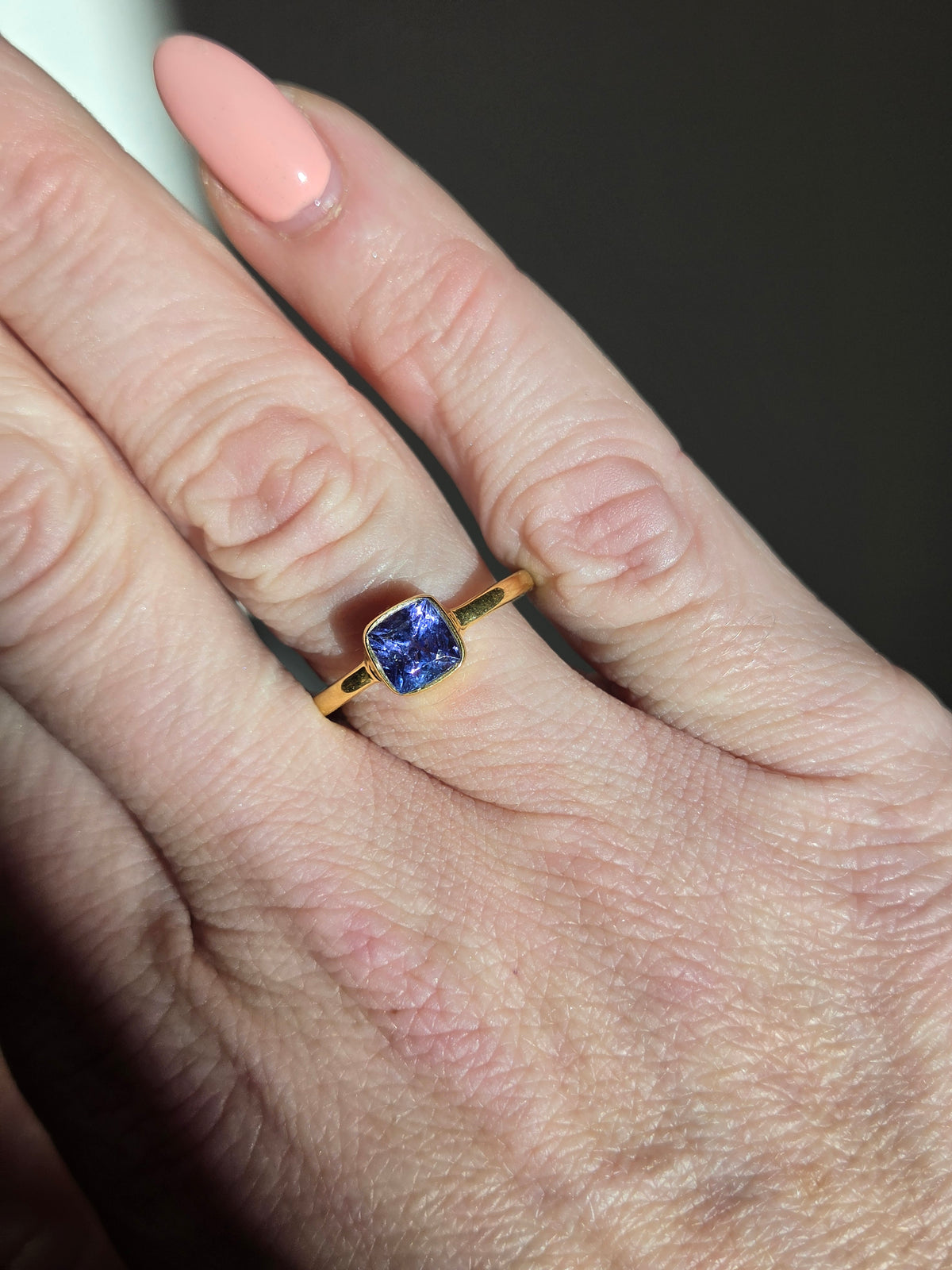 Size 9 | Tanzanite Ring | gold 059