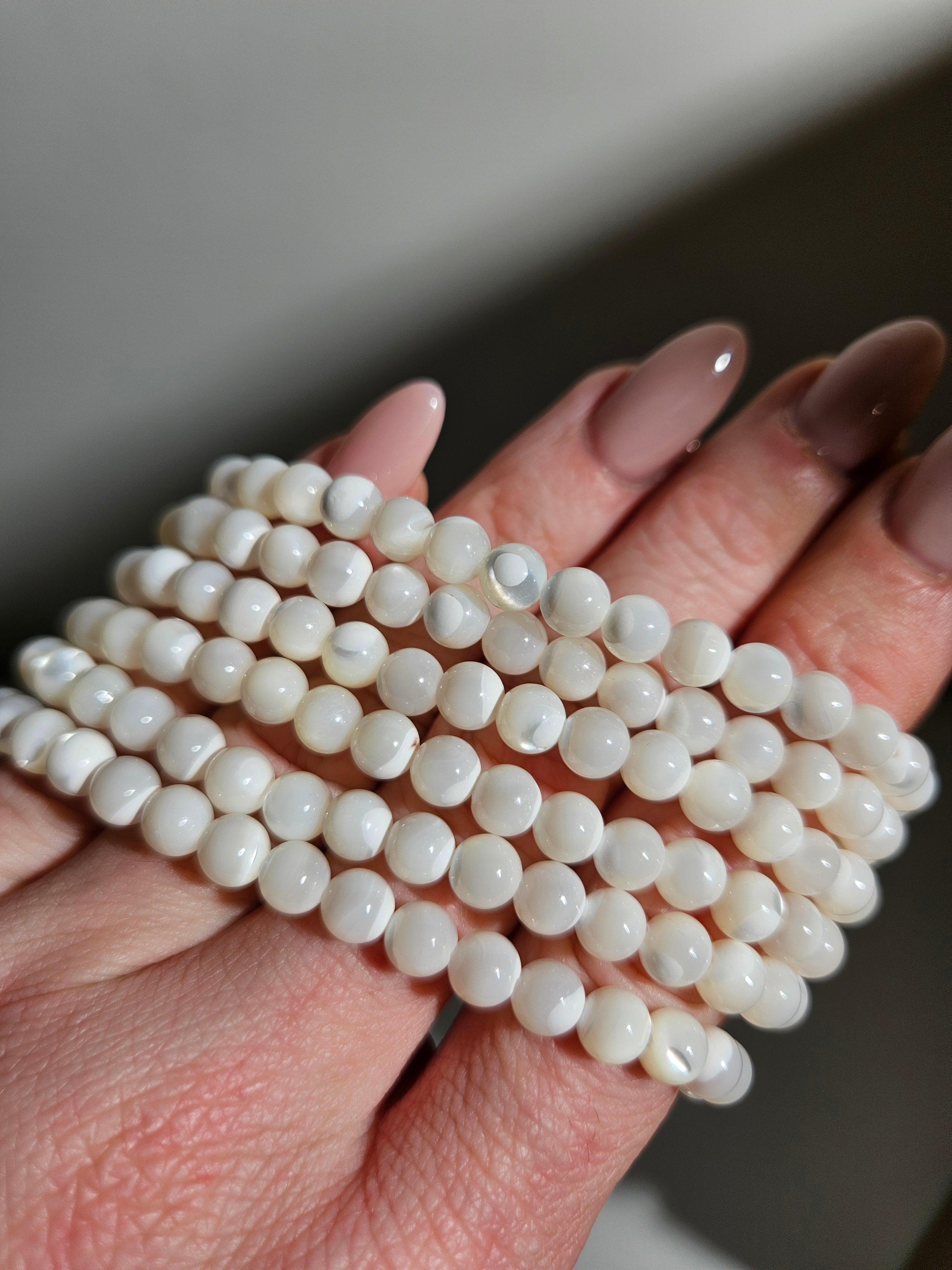 Mother of Pearl Bracelet | 6mm