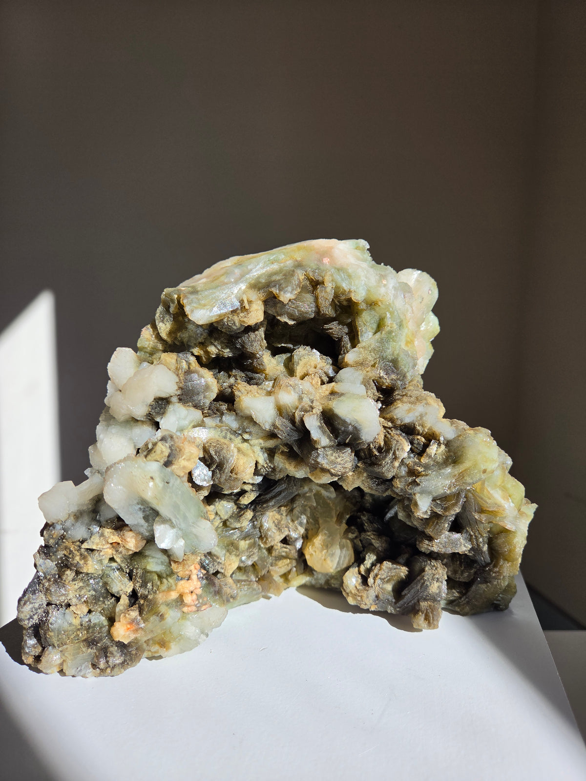 Apophyllite x Stilbite 007