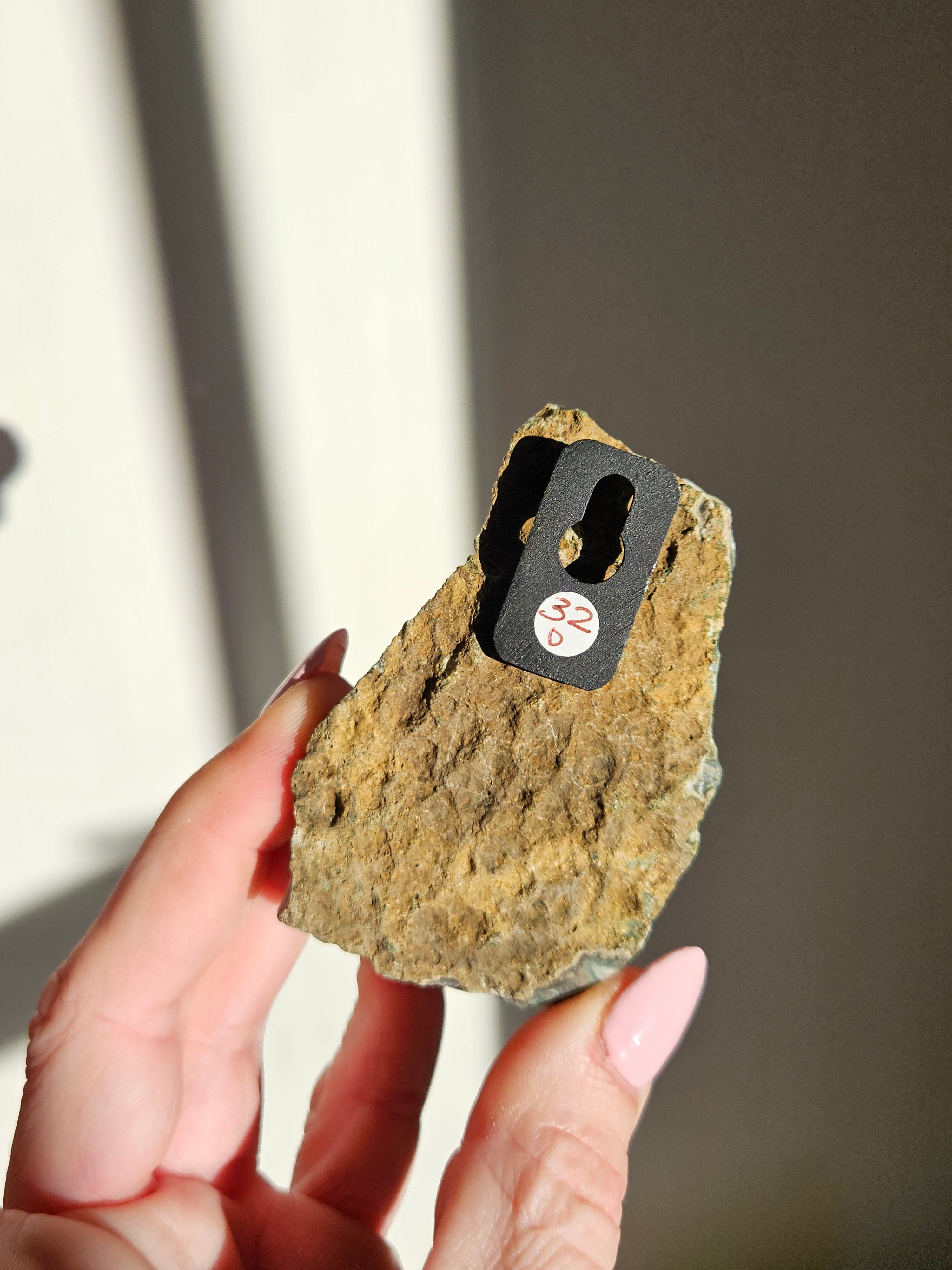 Amethyst Wall Hanger 002