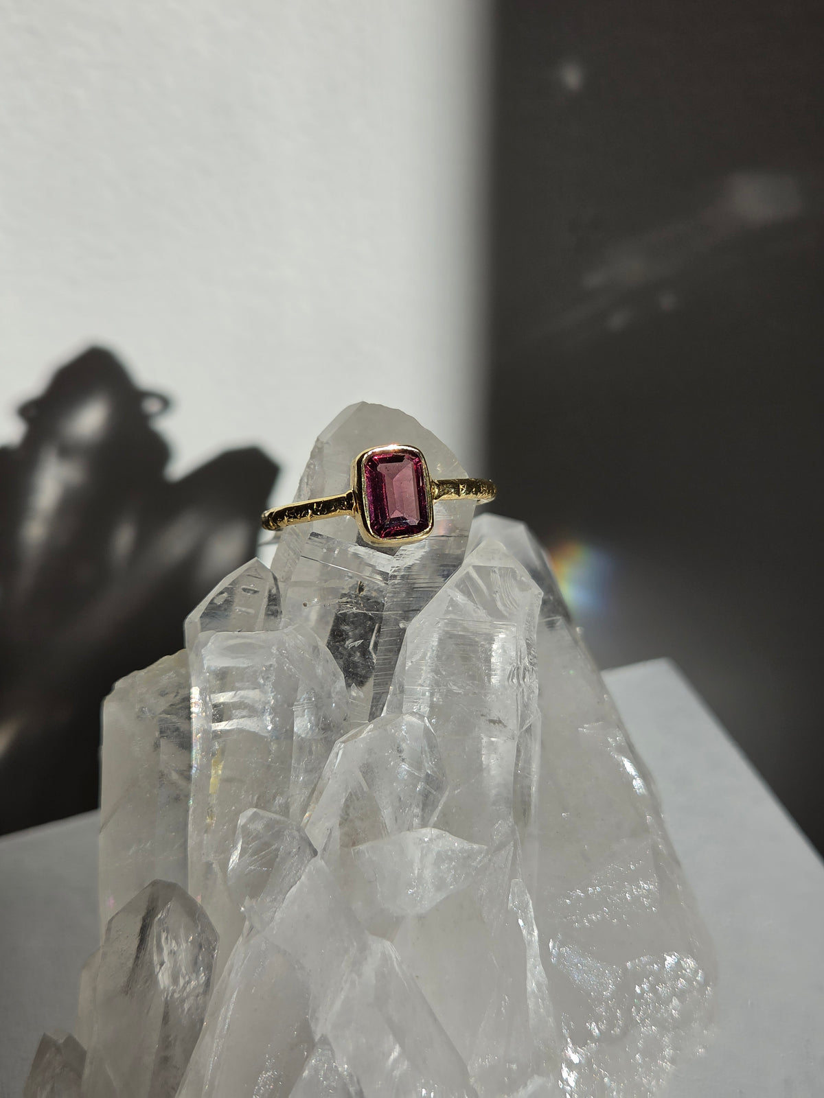Size 6 | Garnet Ring | gold 057