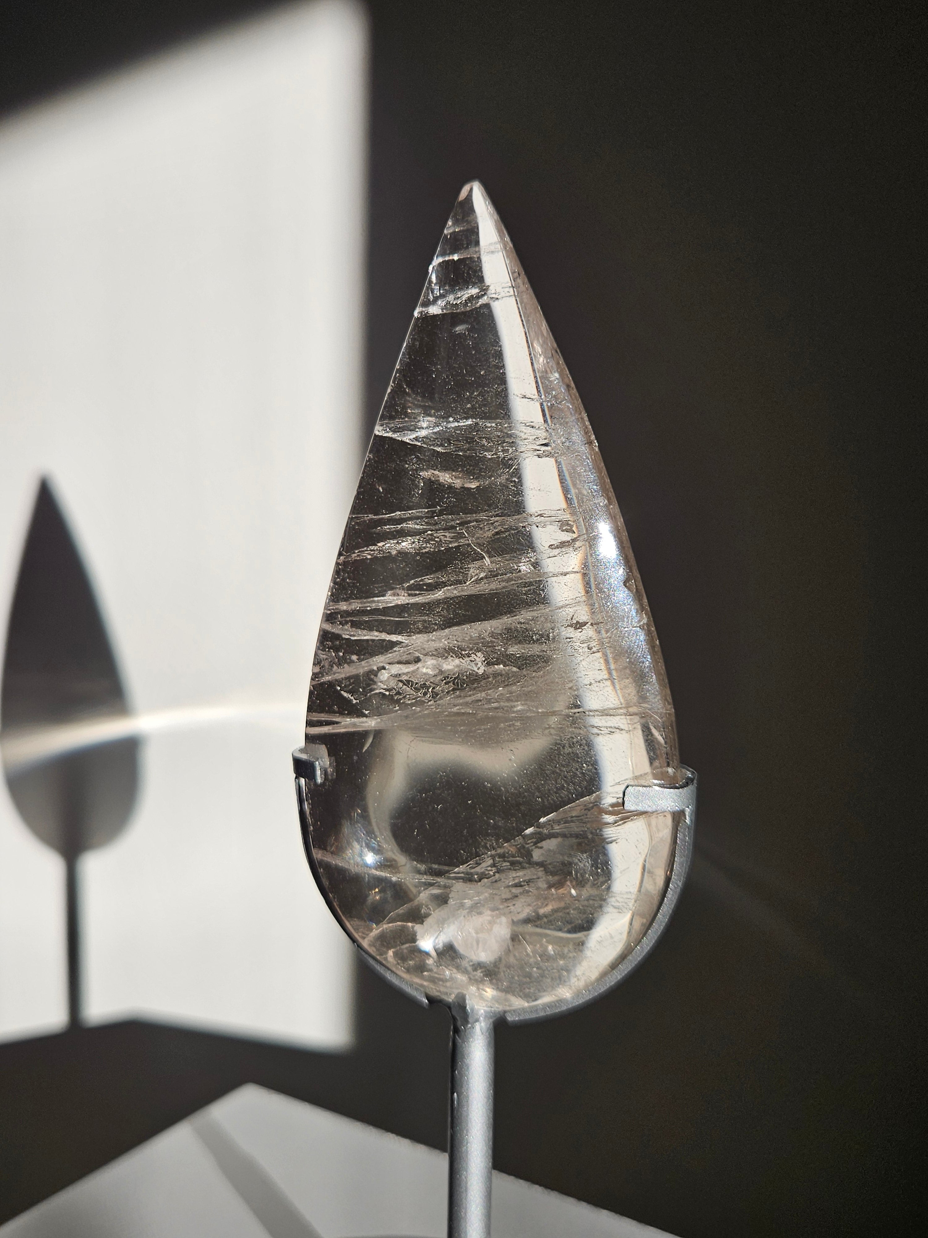 Quartz Teardrop on Stand 002