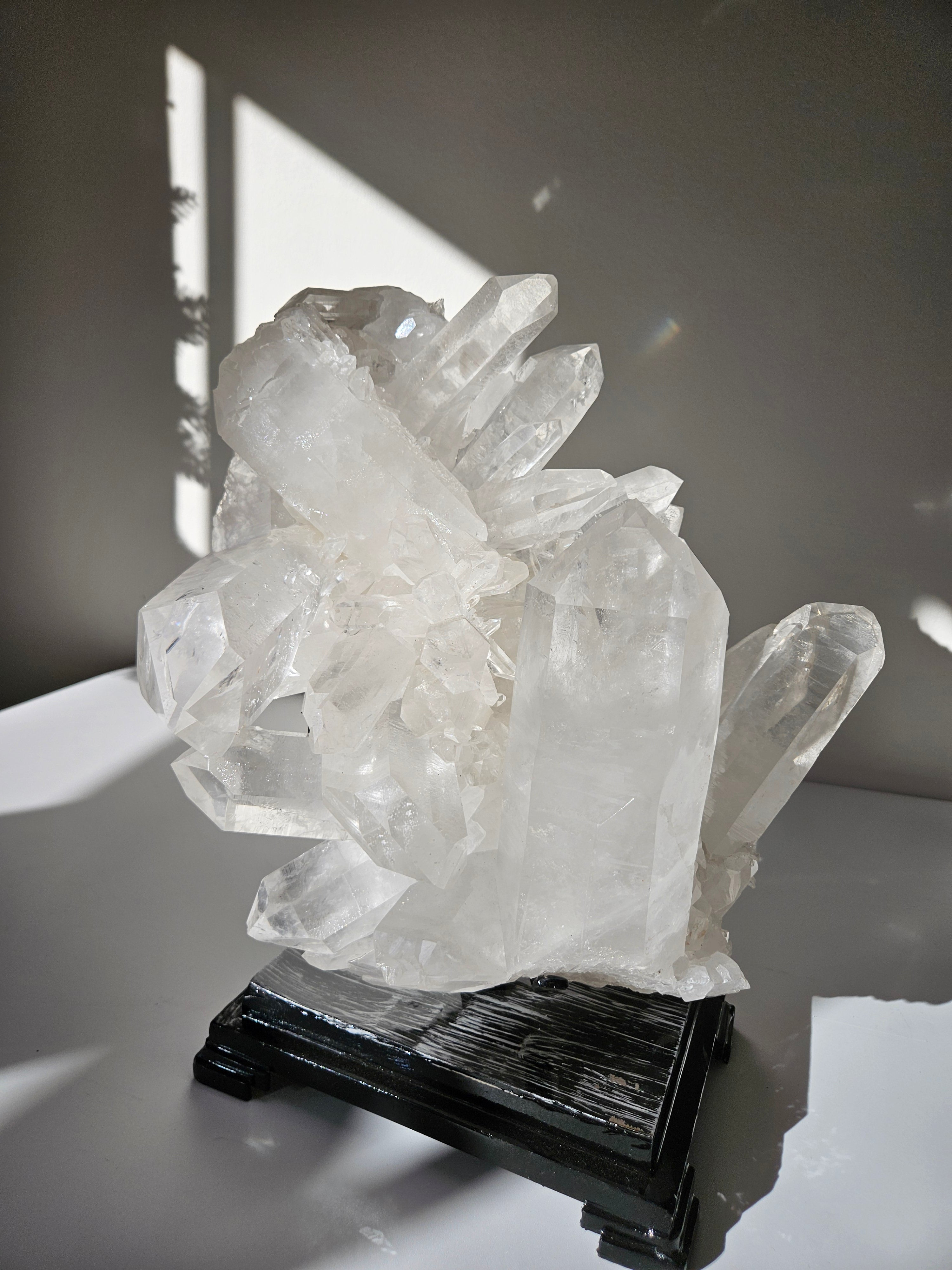 XL Quartz Cluster Statement
