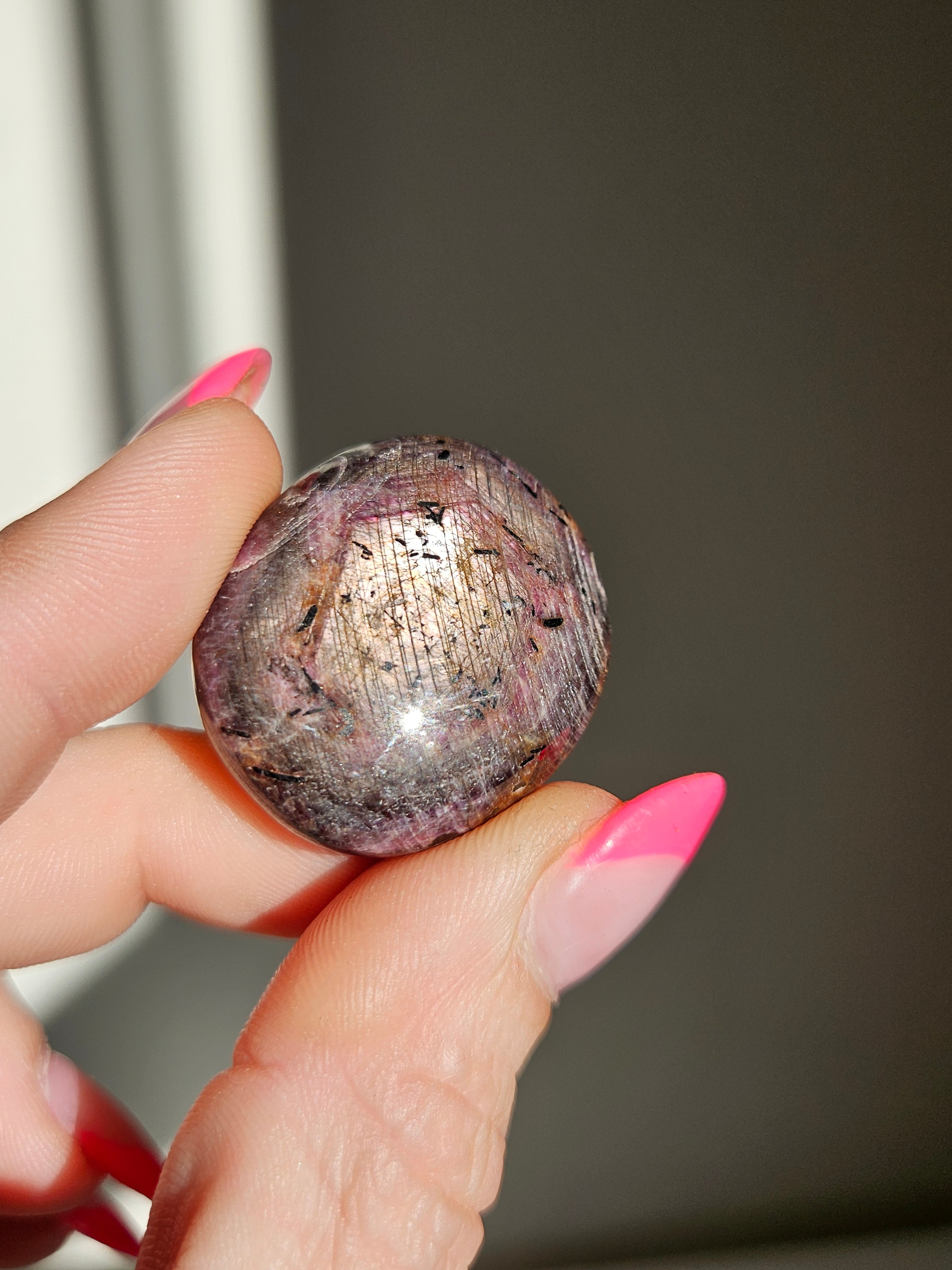 Star Ruby Palmstone 012