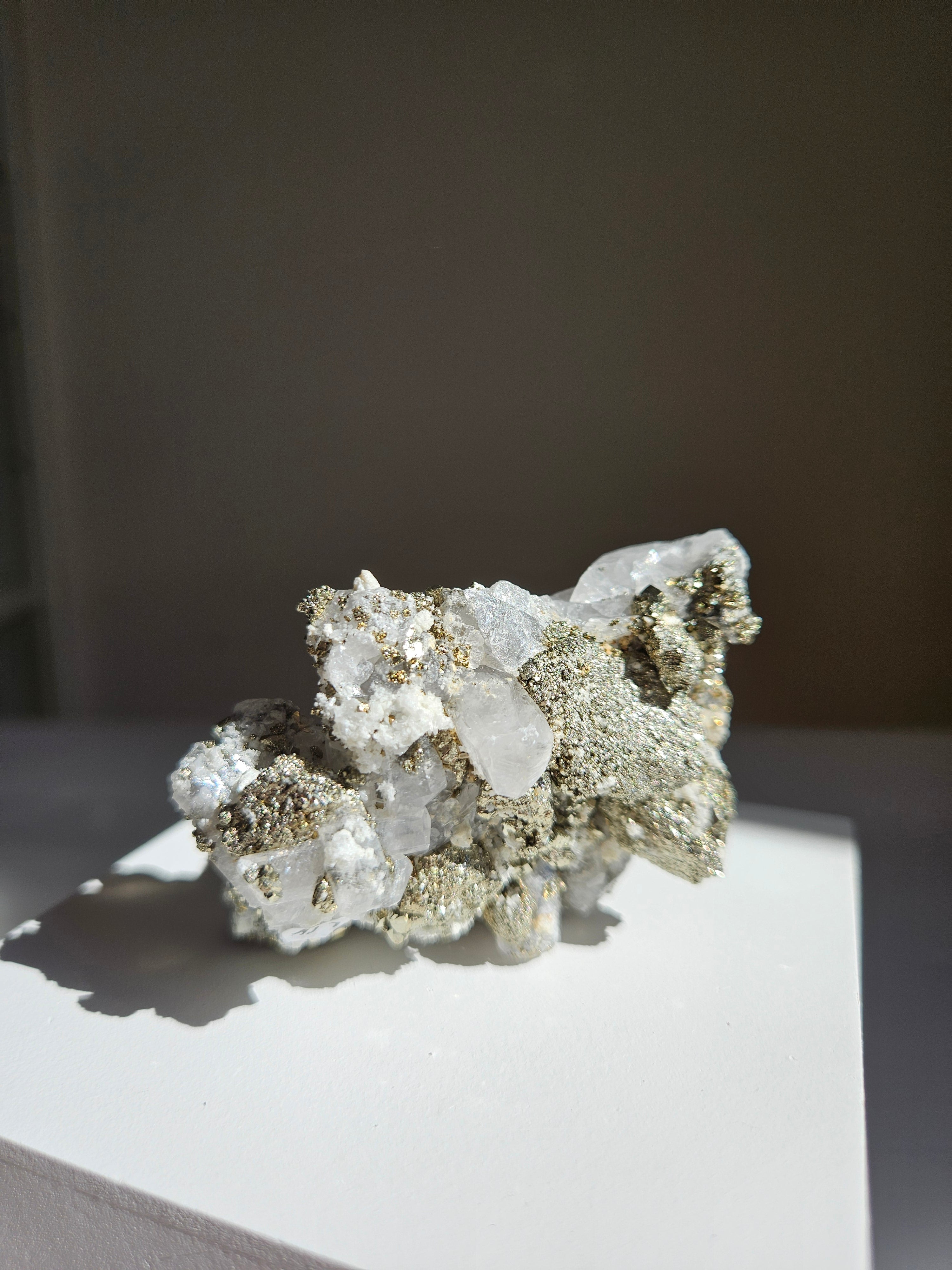 UV reactive Calcite x Pyrite 006