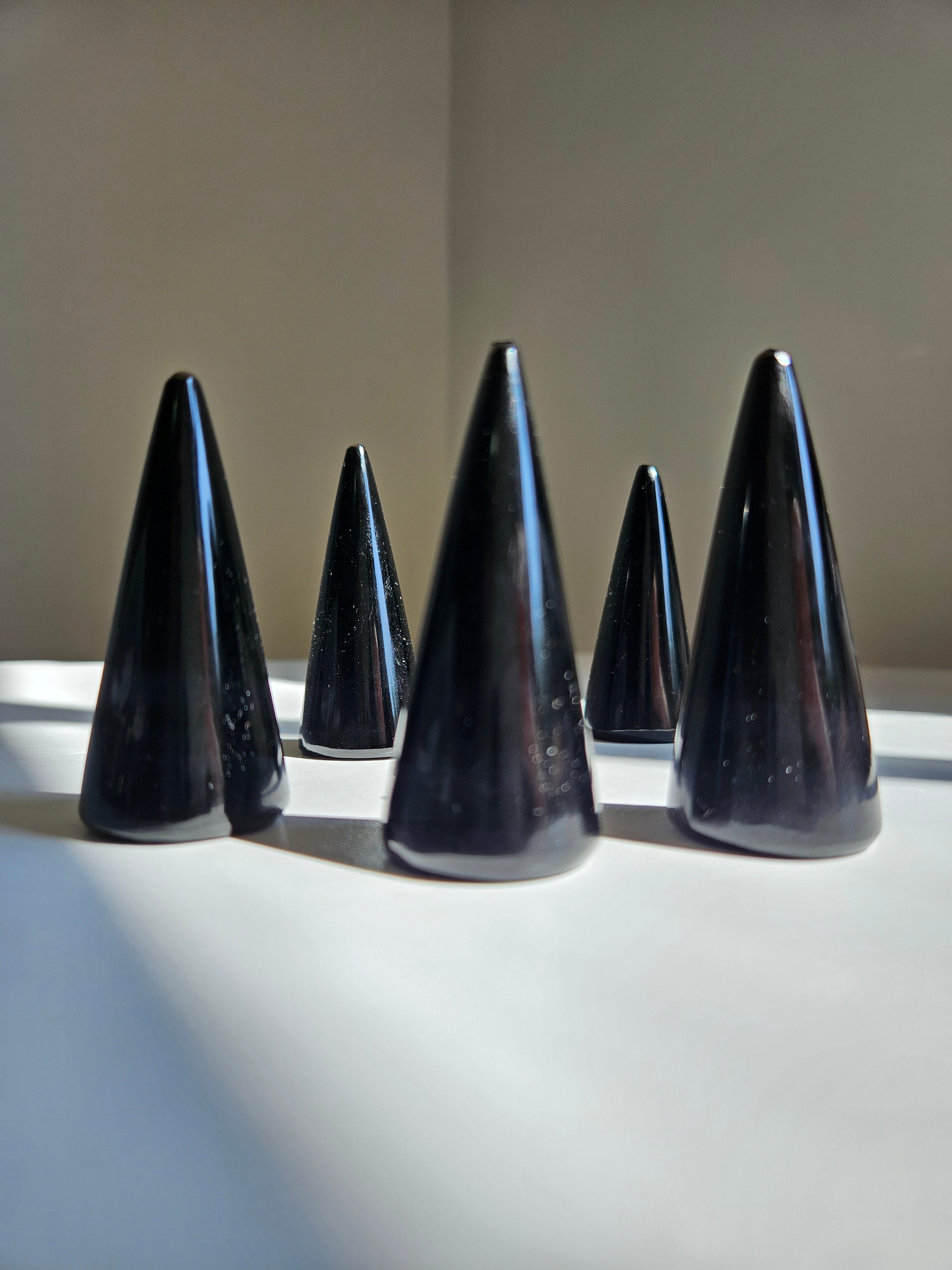 Obsidian Ring holder