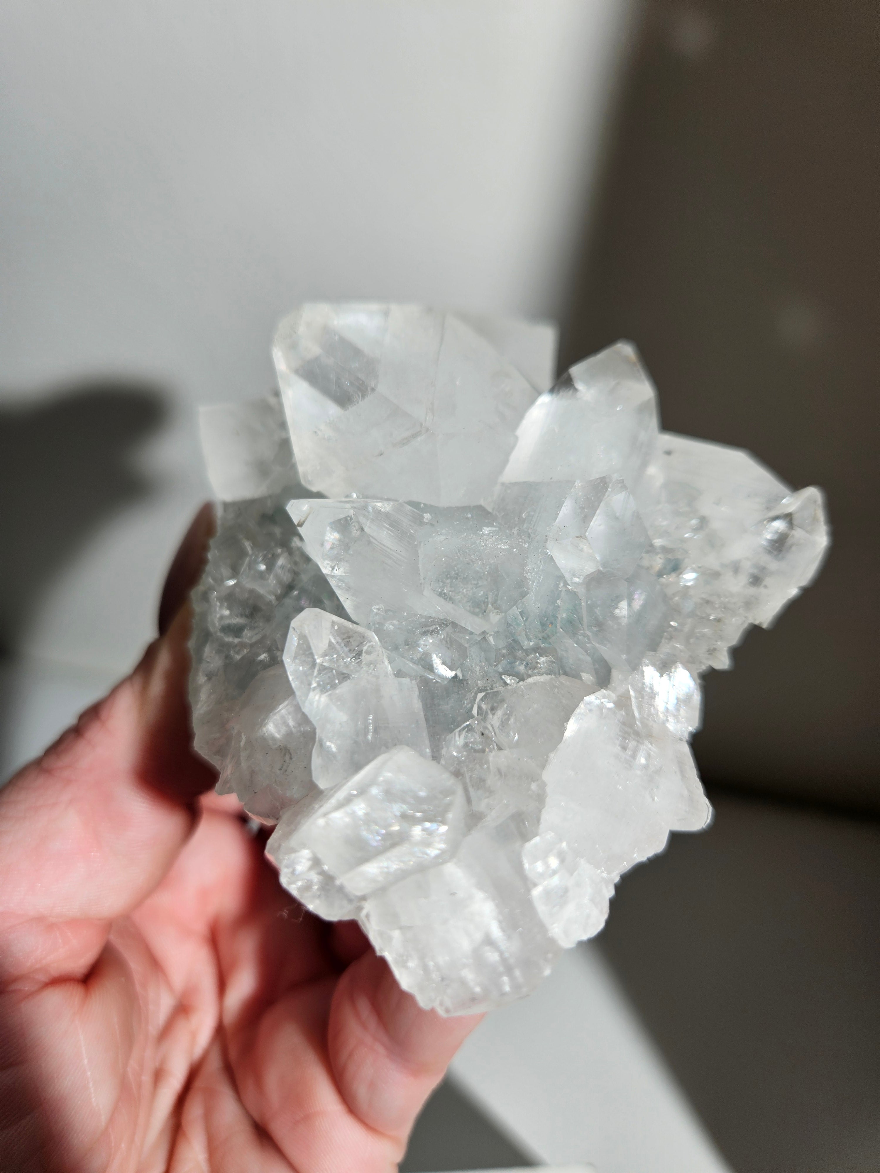 Apophyllite 032