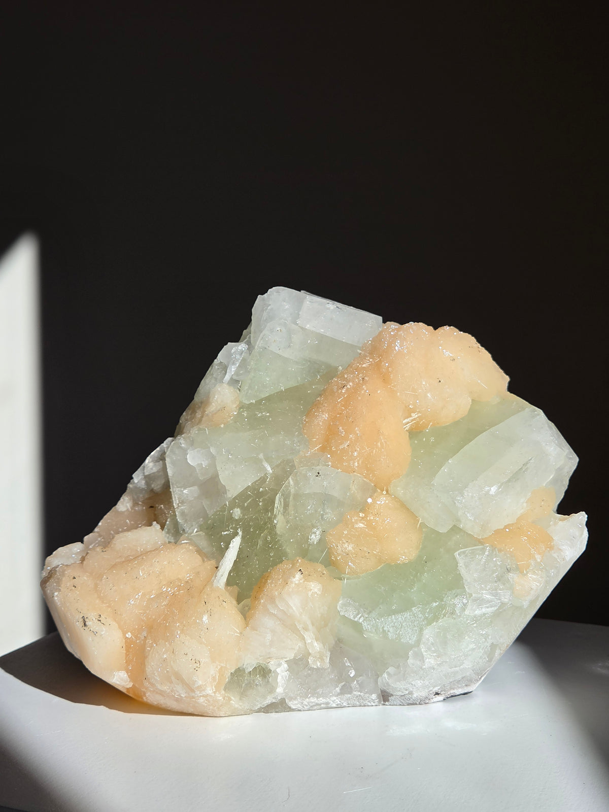 Apophyllite x Stilbite 008