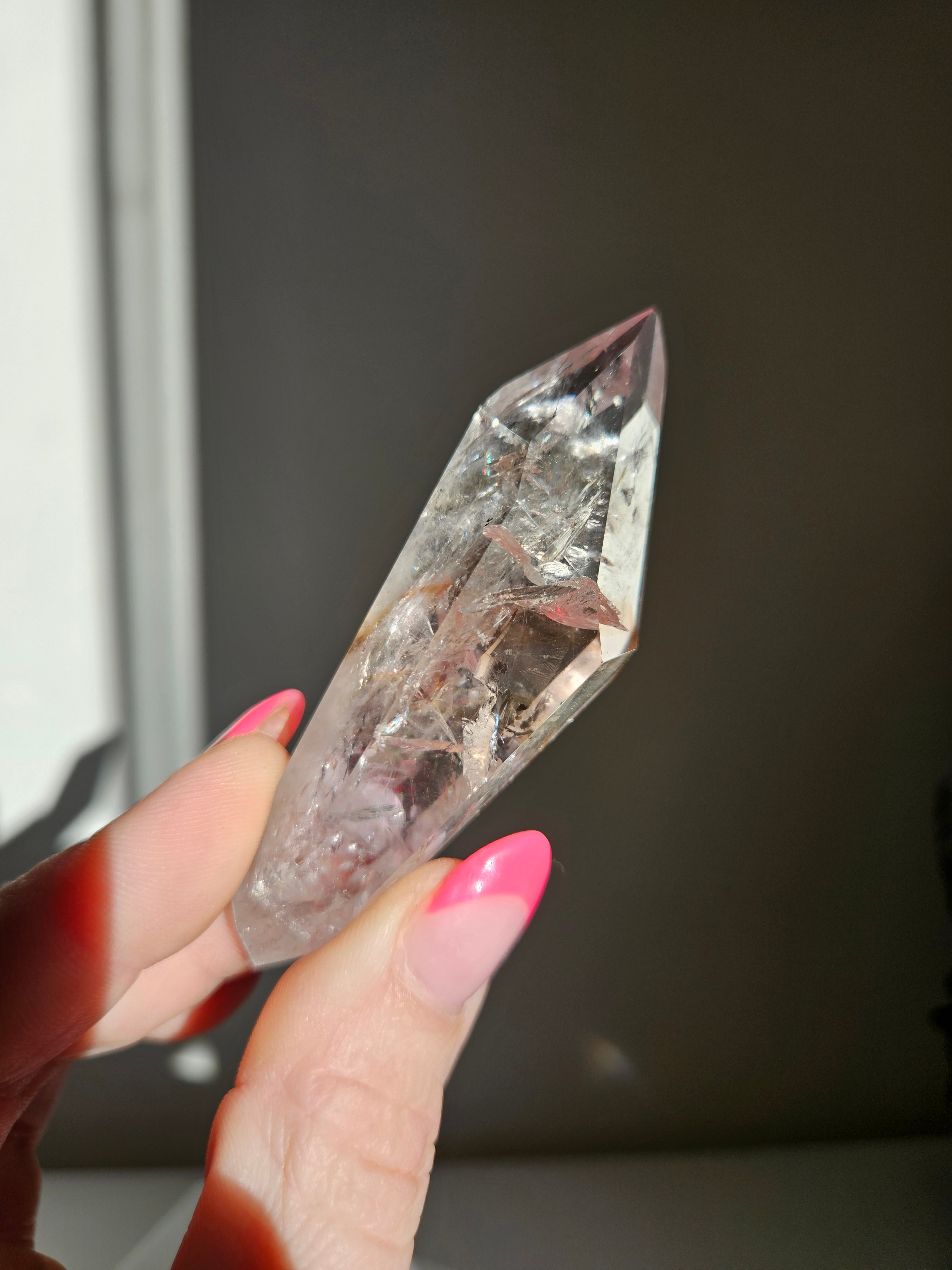 UV reactive Amethyst Wand 002