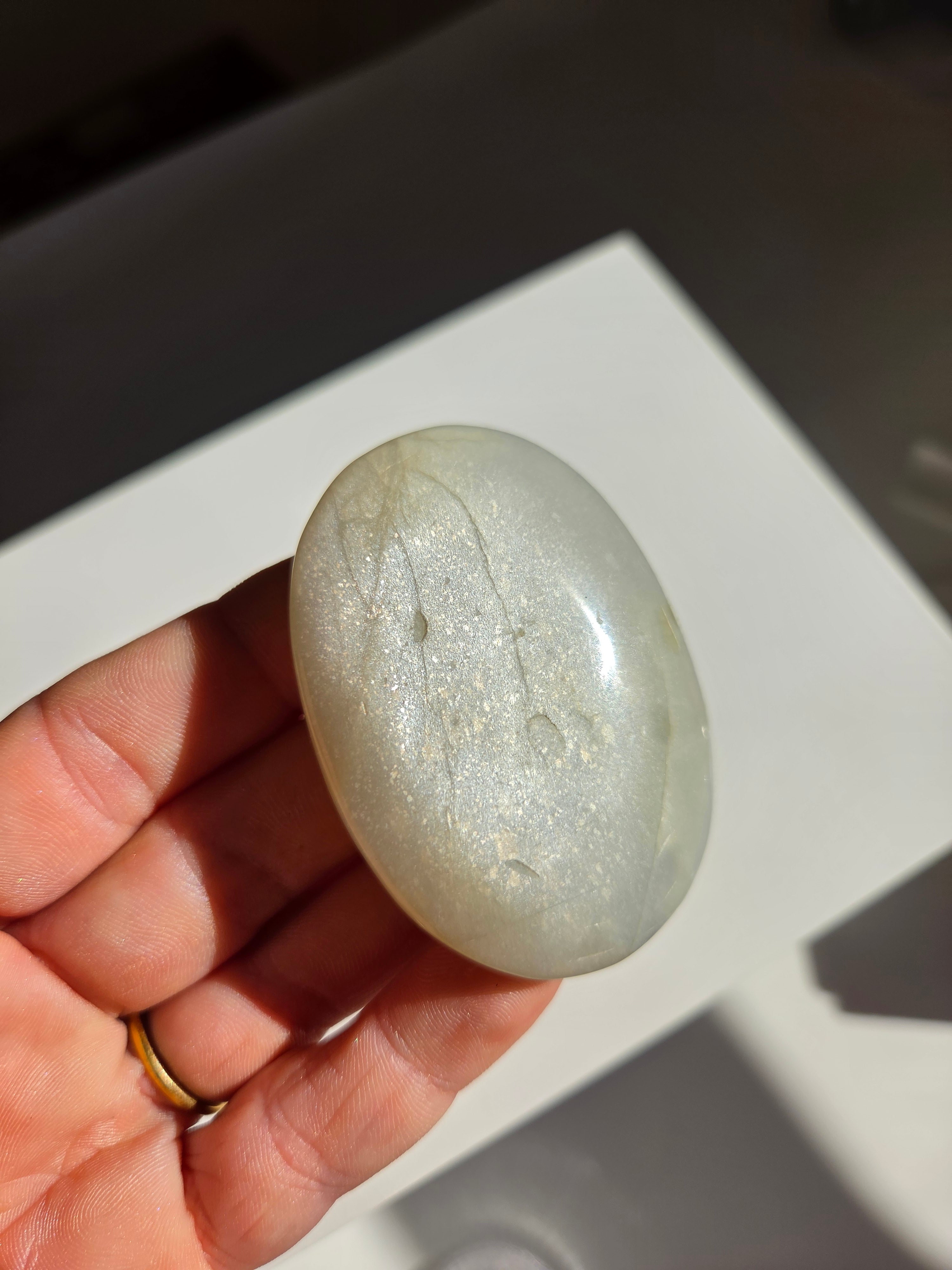 Green Moonstone Palmstone 002