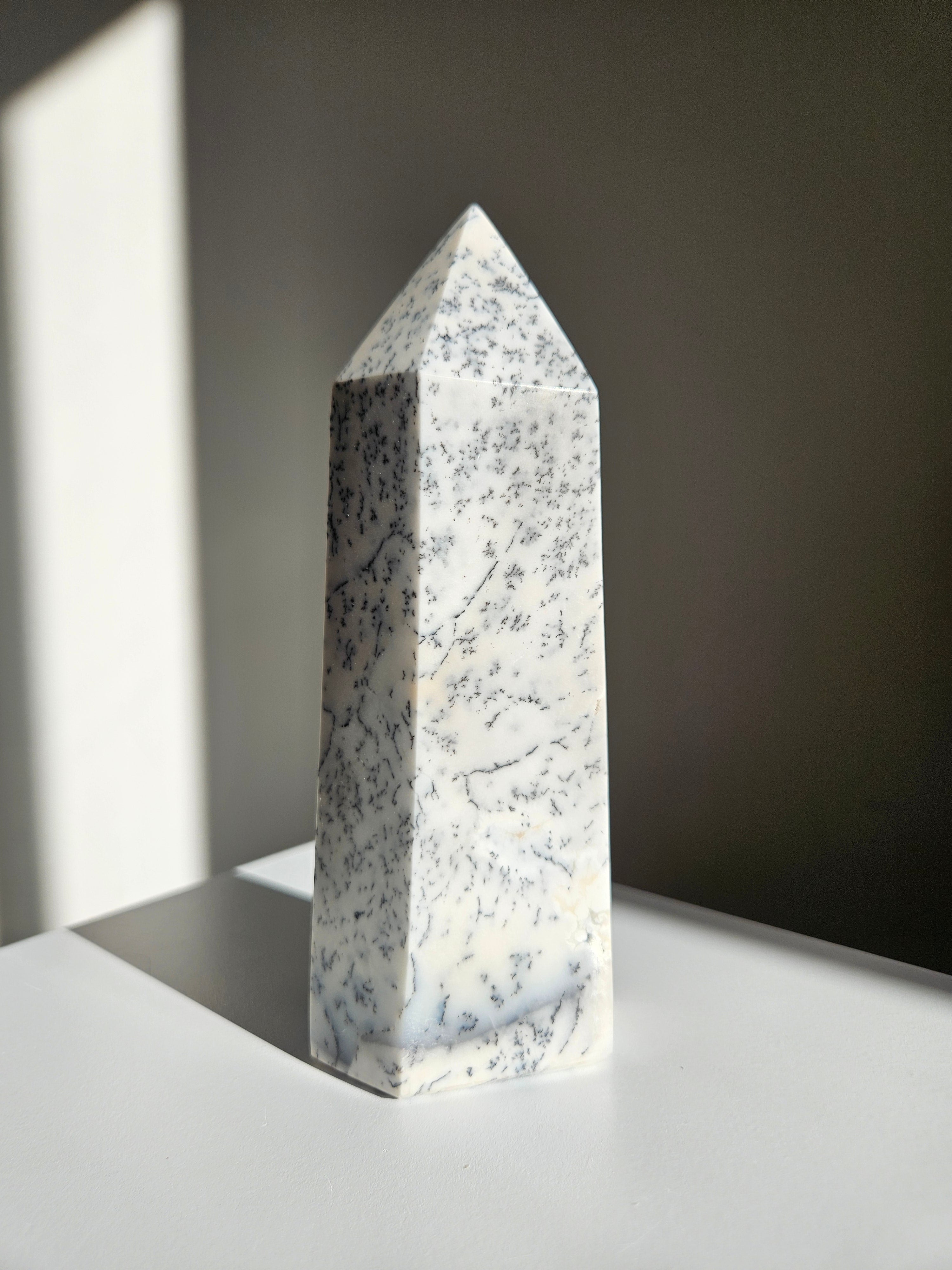 Dendritic Opal Tower 001