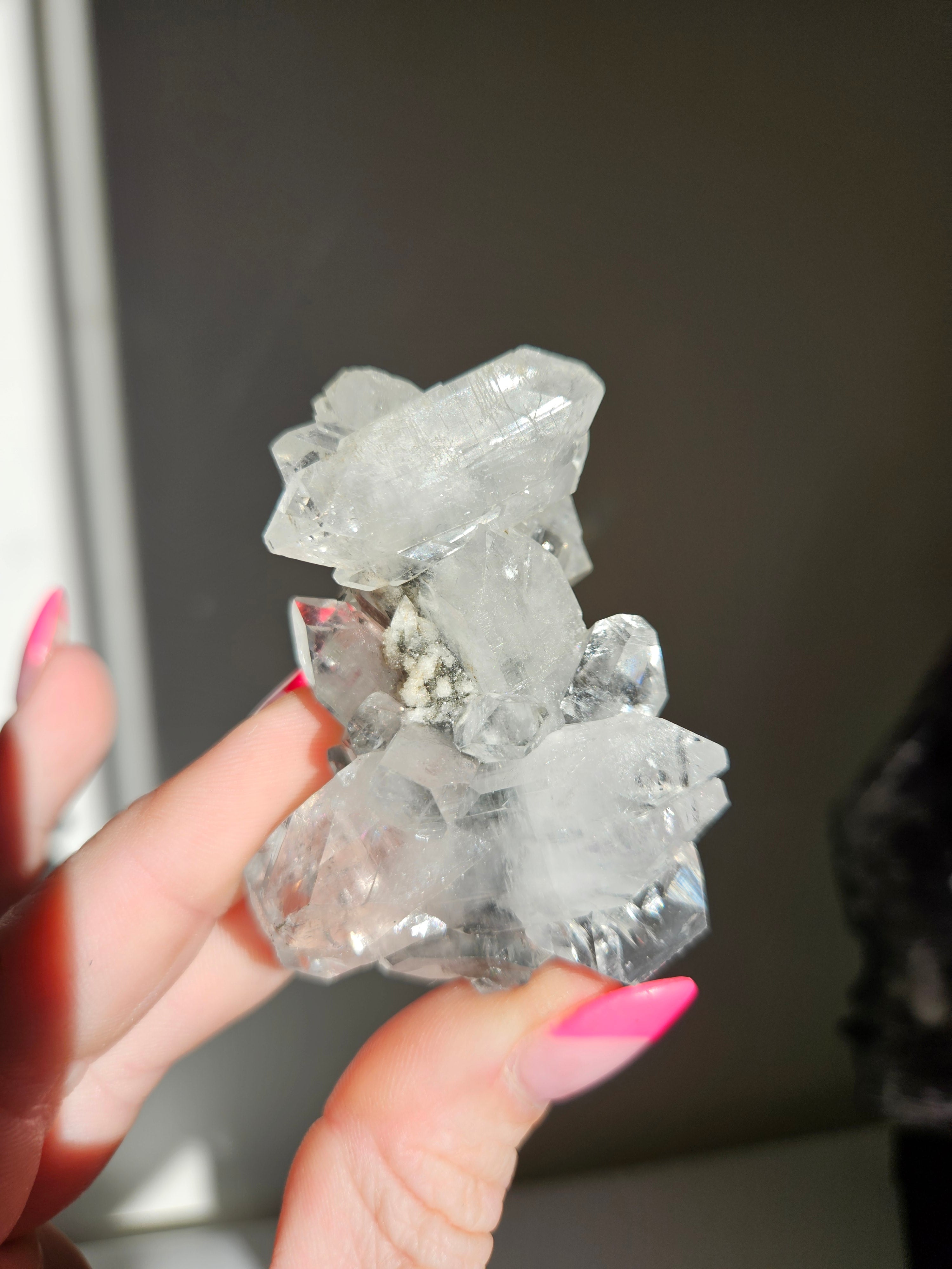Apophyllite on Black Chalcedony 030