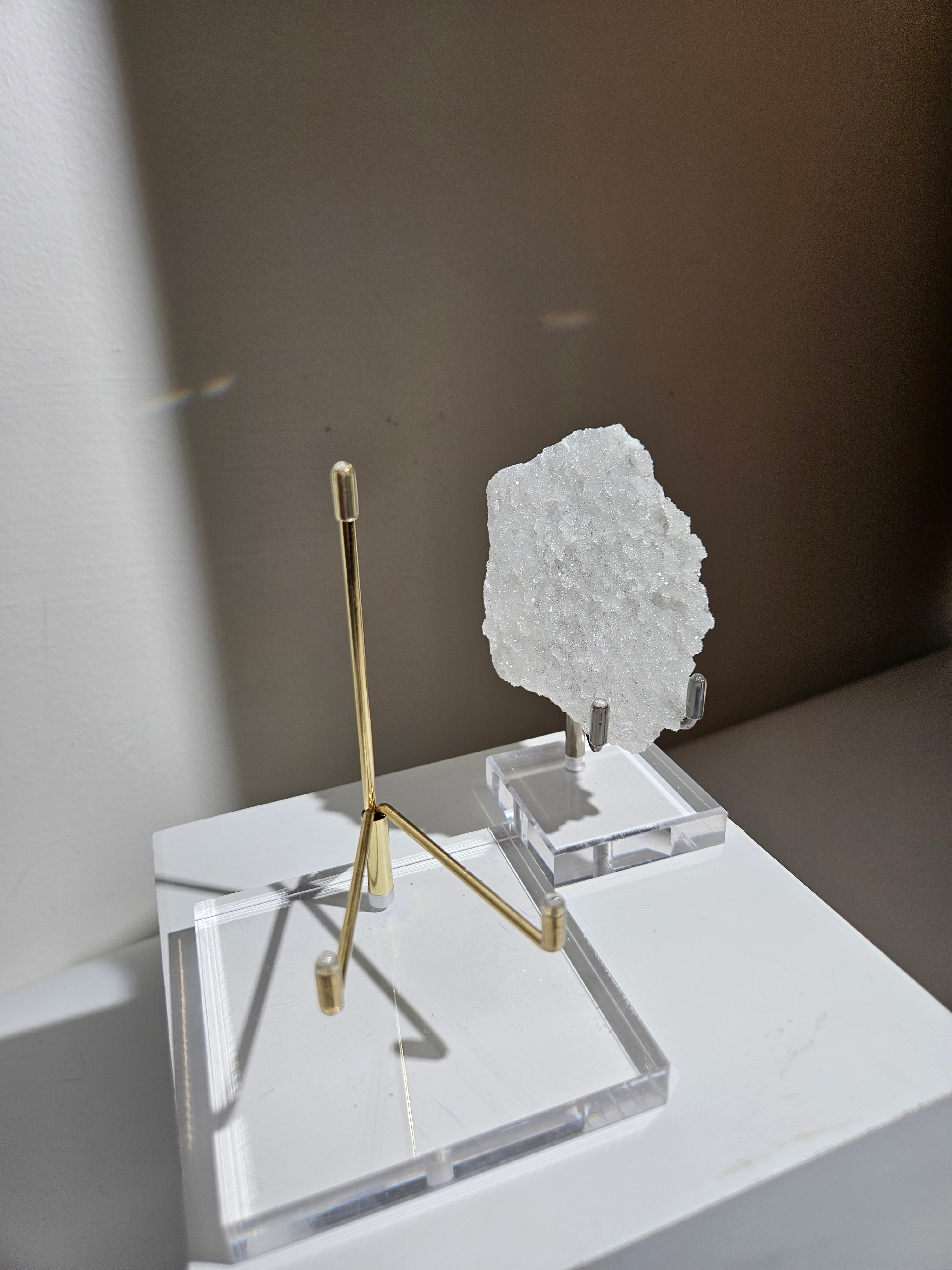 Adjustable Easel Stand | now available in silver & black