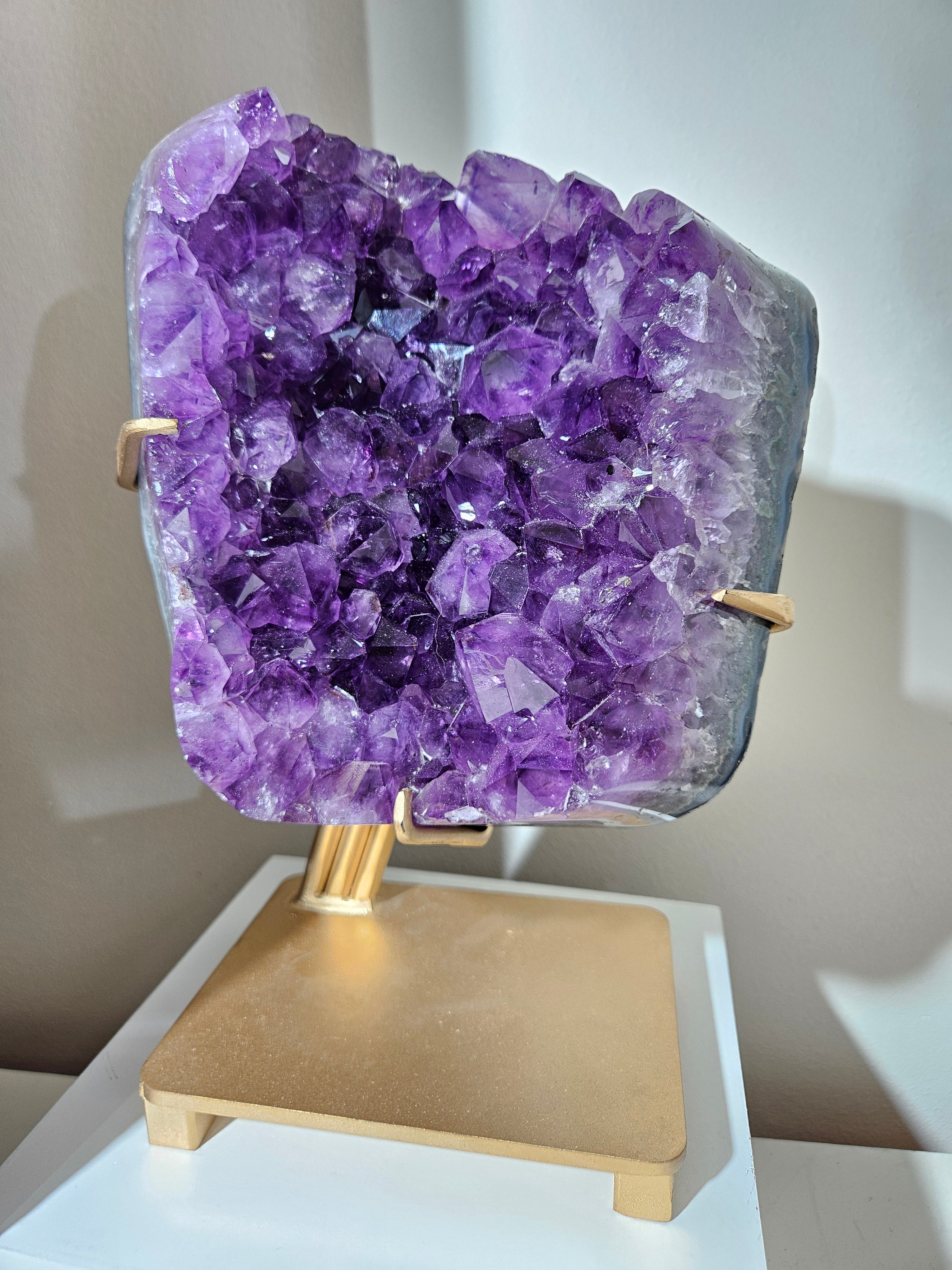 Amethyst Statement on Gold Stand