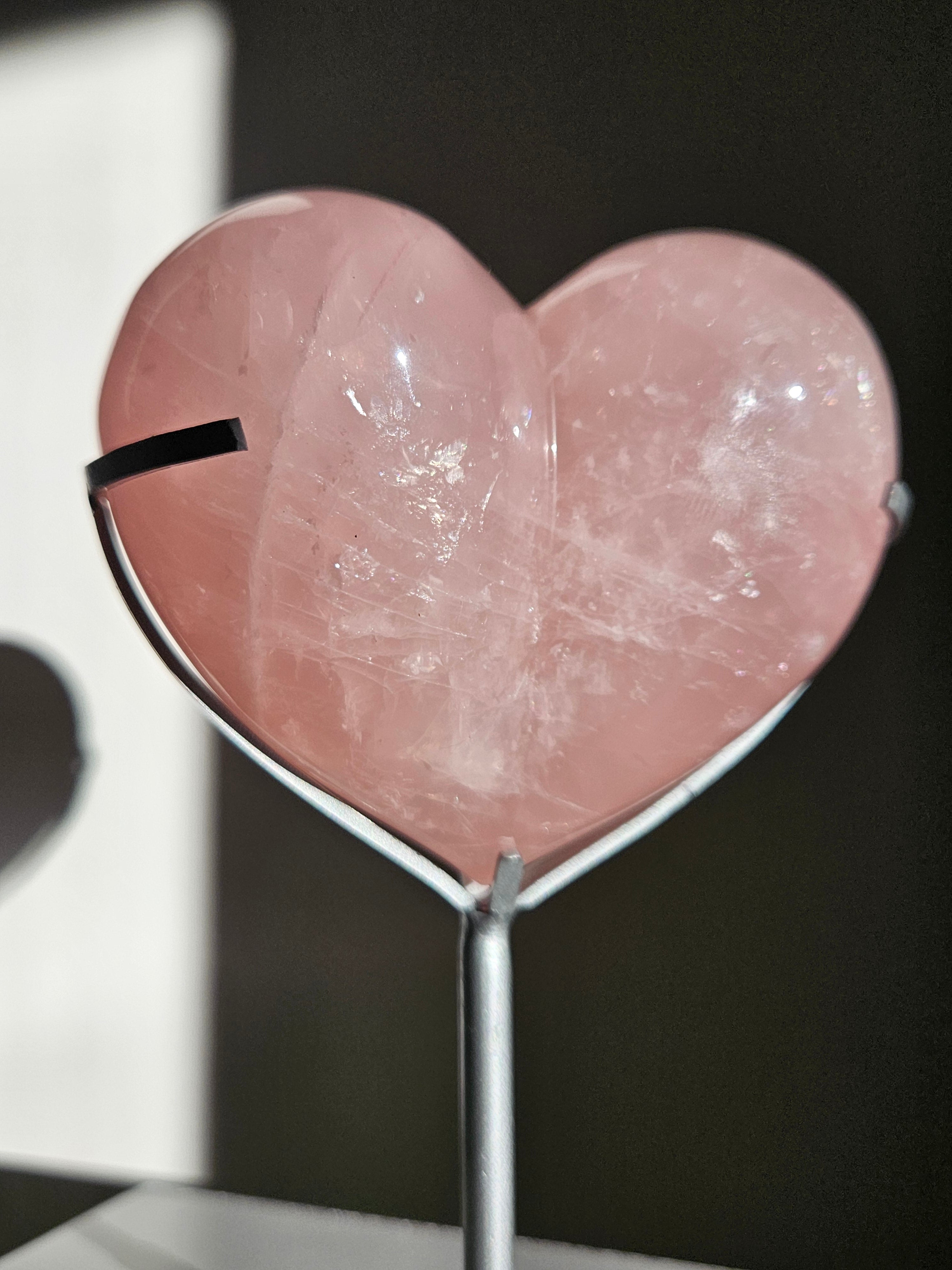 Rose Quartz Heart on Stand 003