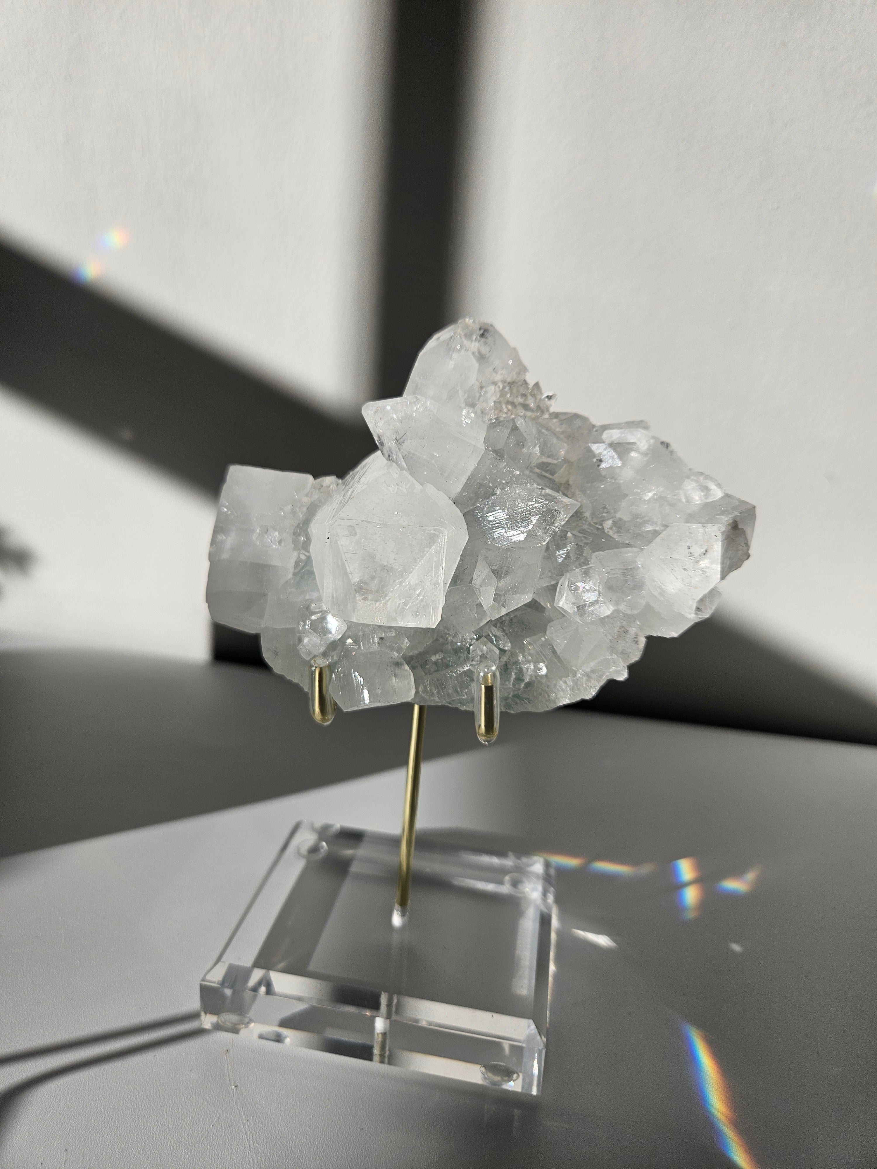 Tall acrylic Easel Stand