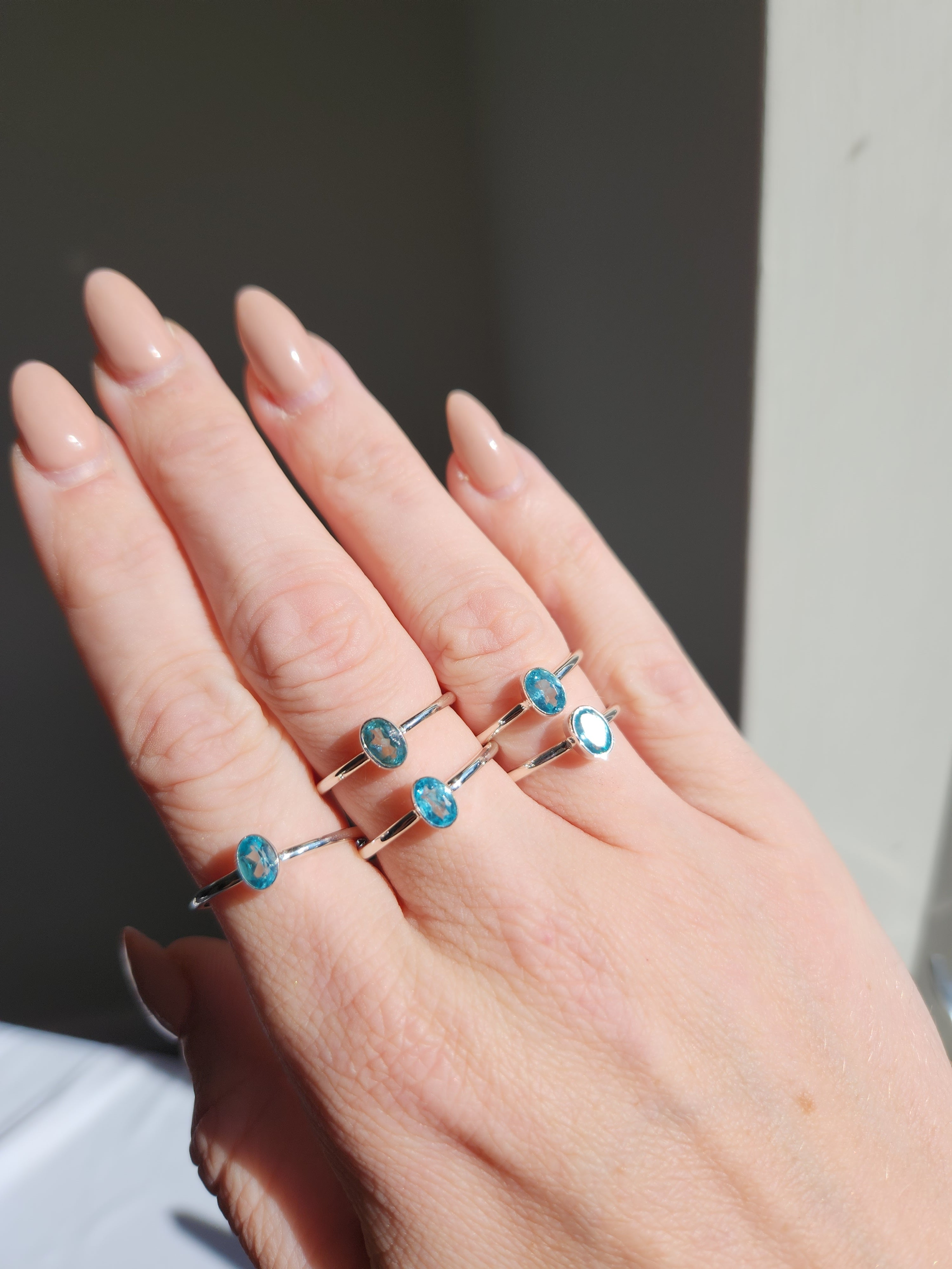 Faceted Paraiba Apatite oval Ring