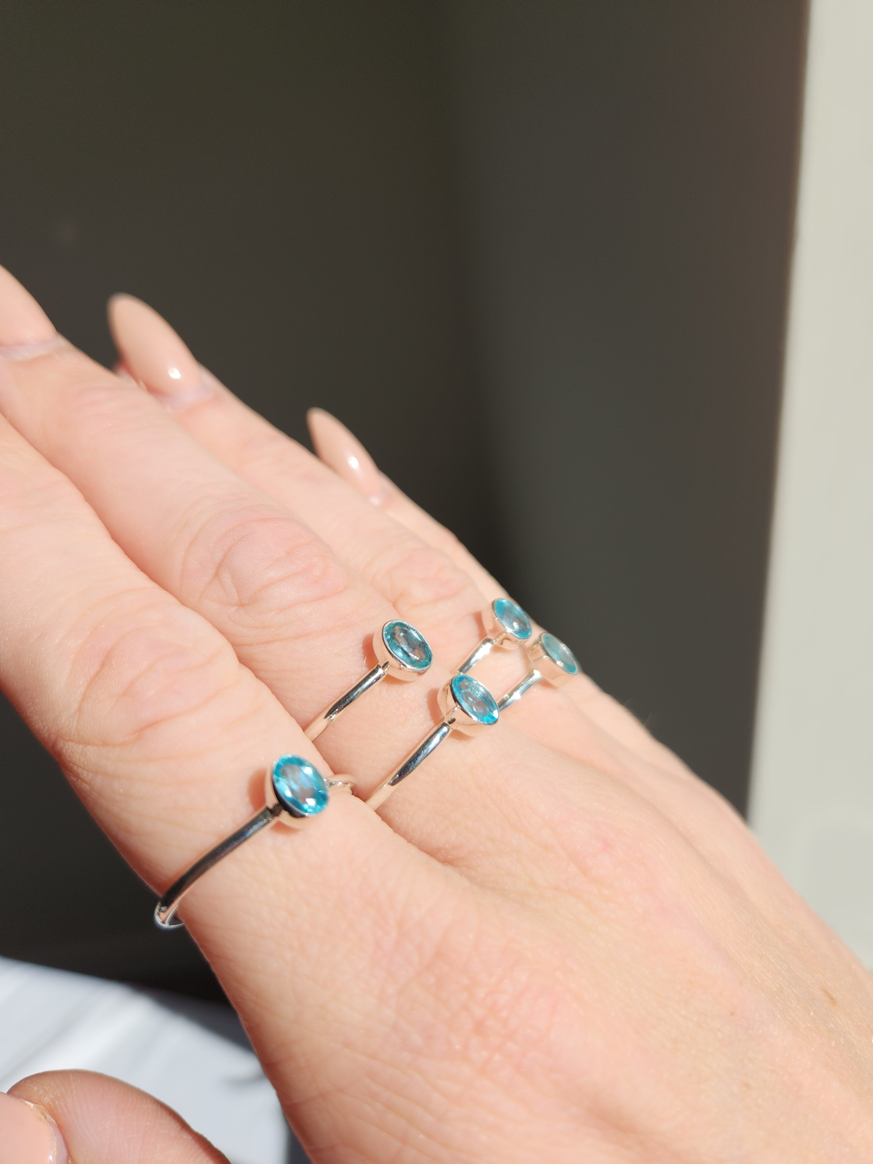 Faceted Paraiba Apatite oval Ring