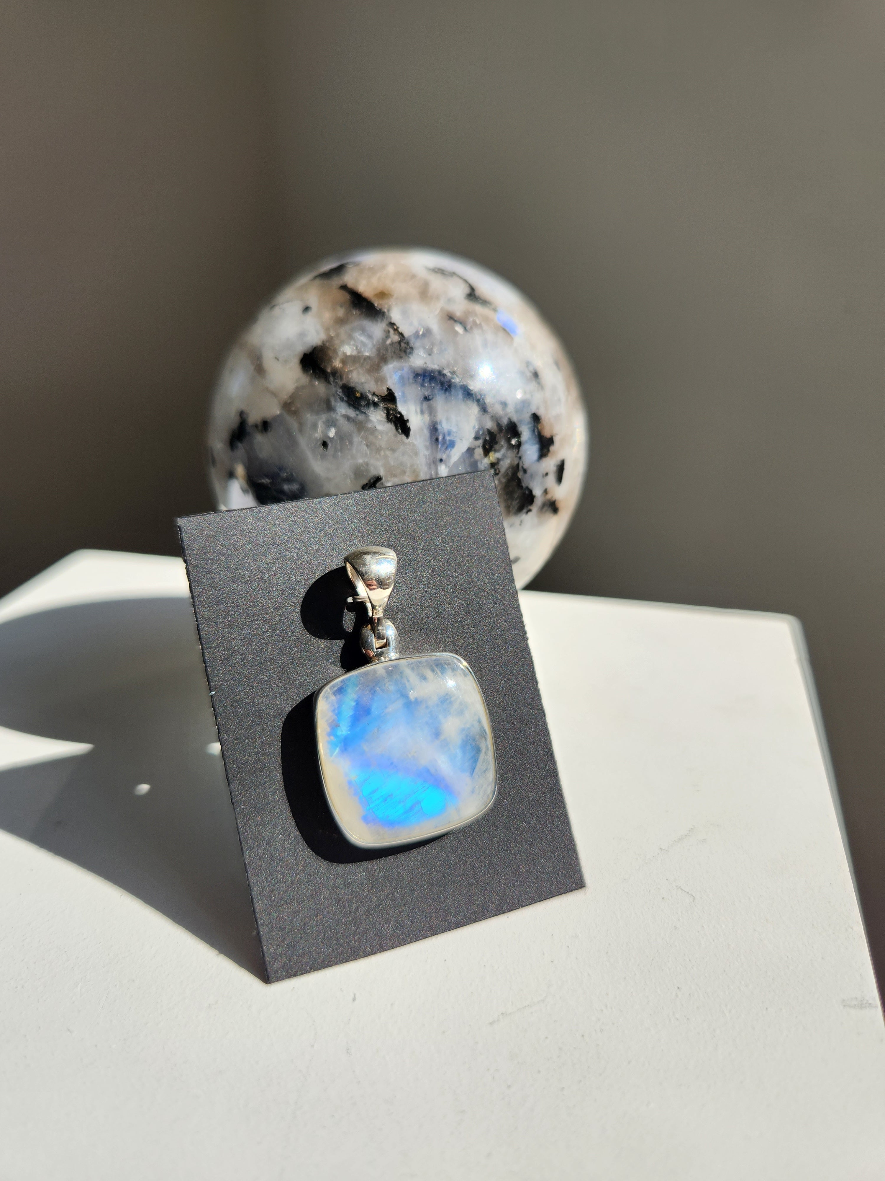 Moonstone Necklace 008