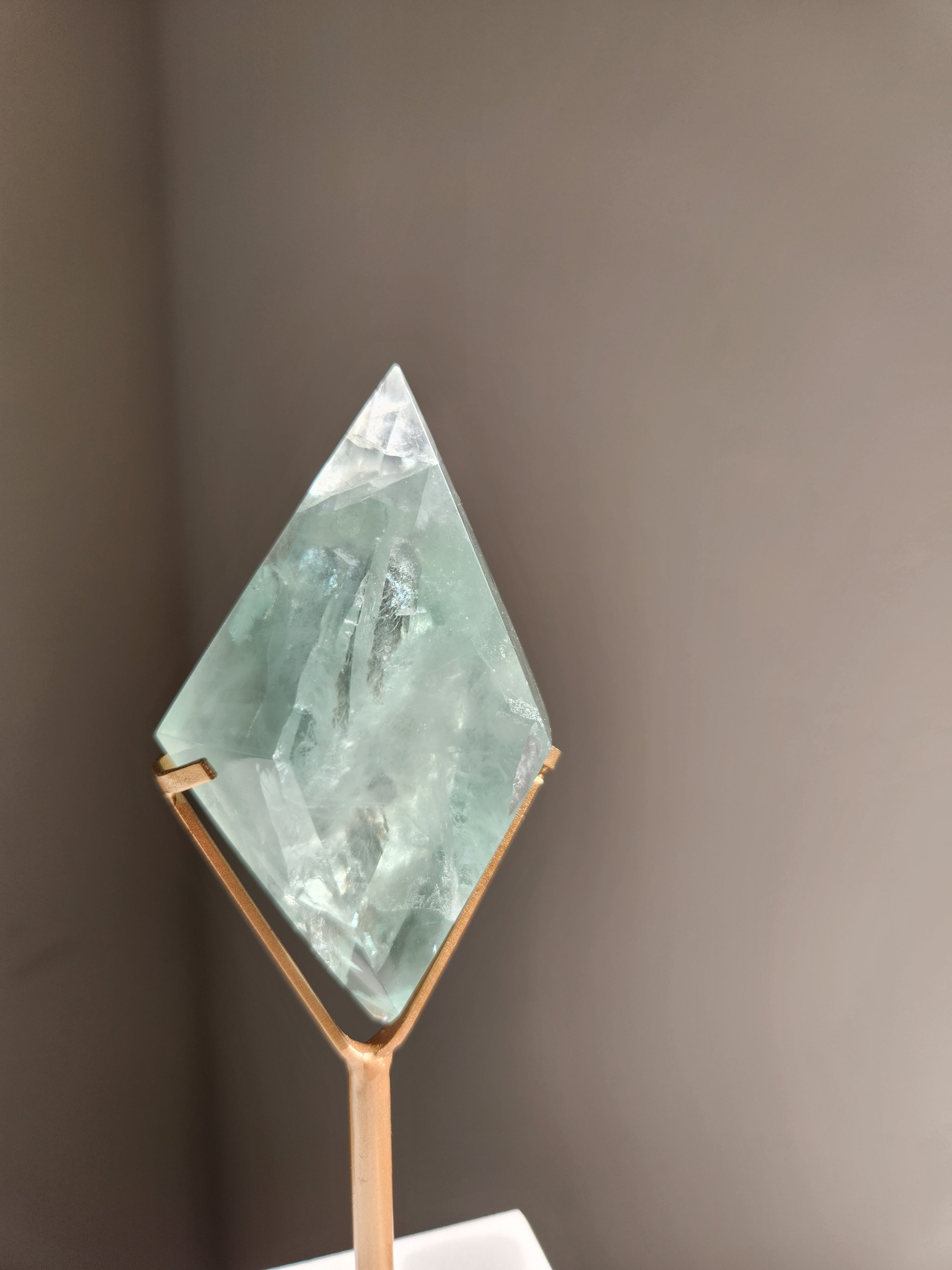 Fluorite Diamond 009
