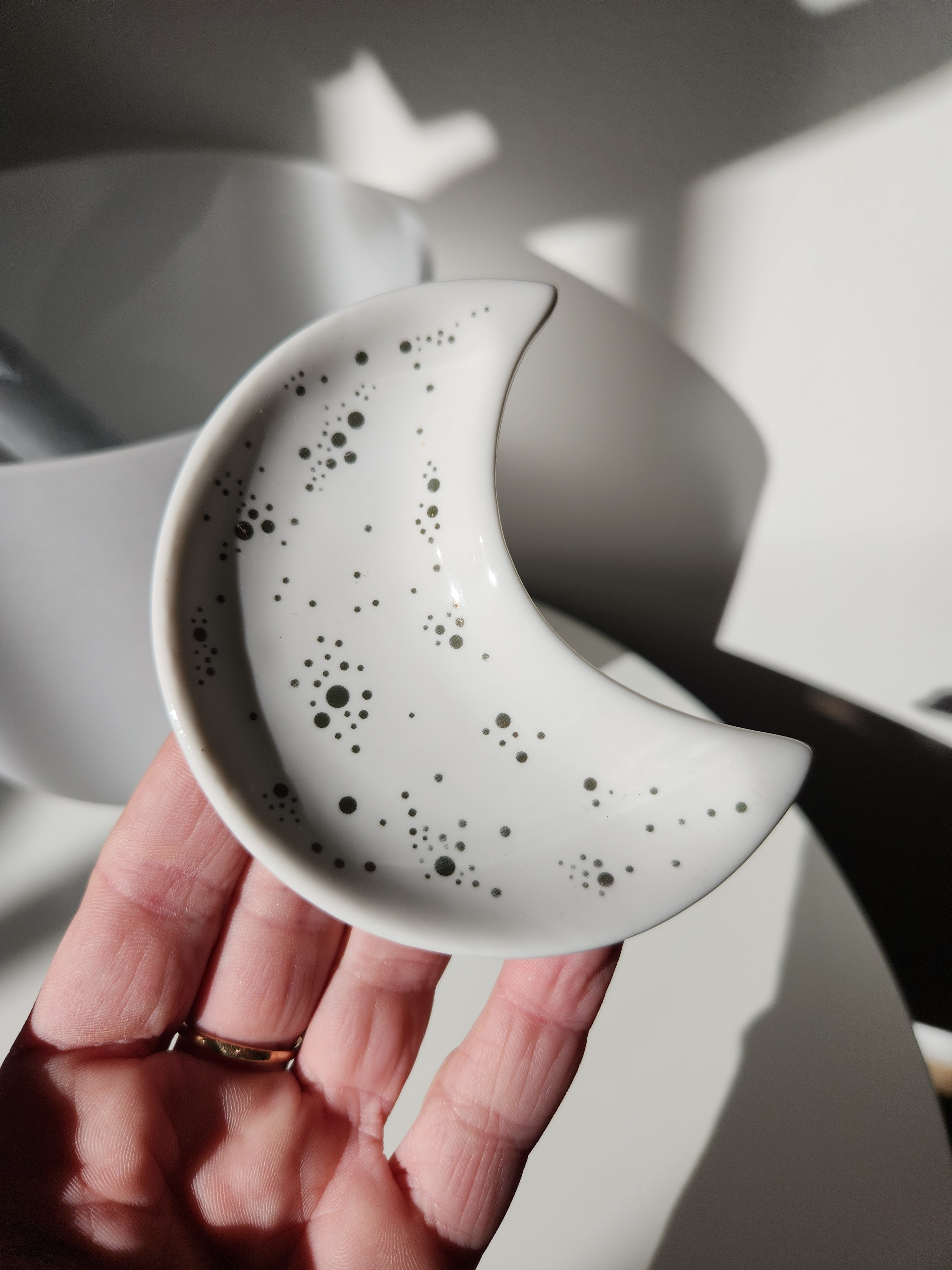 White Moon Dish