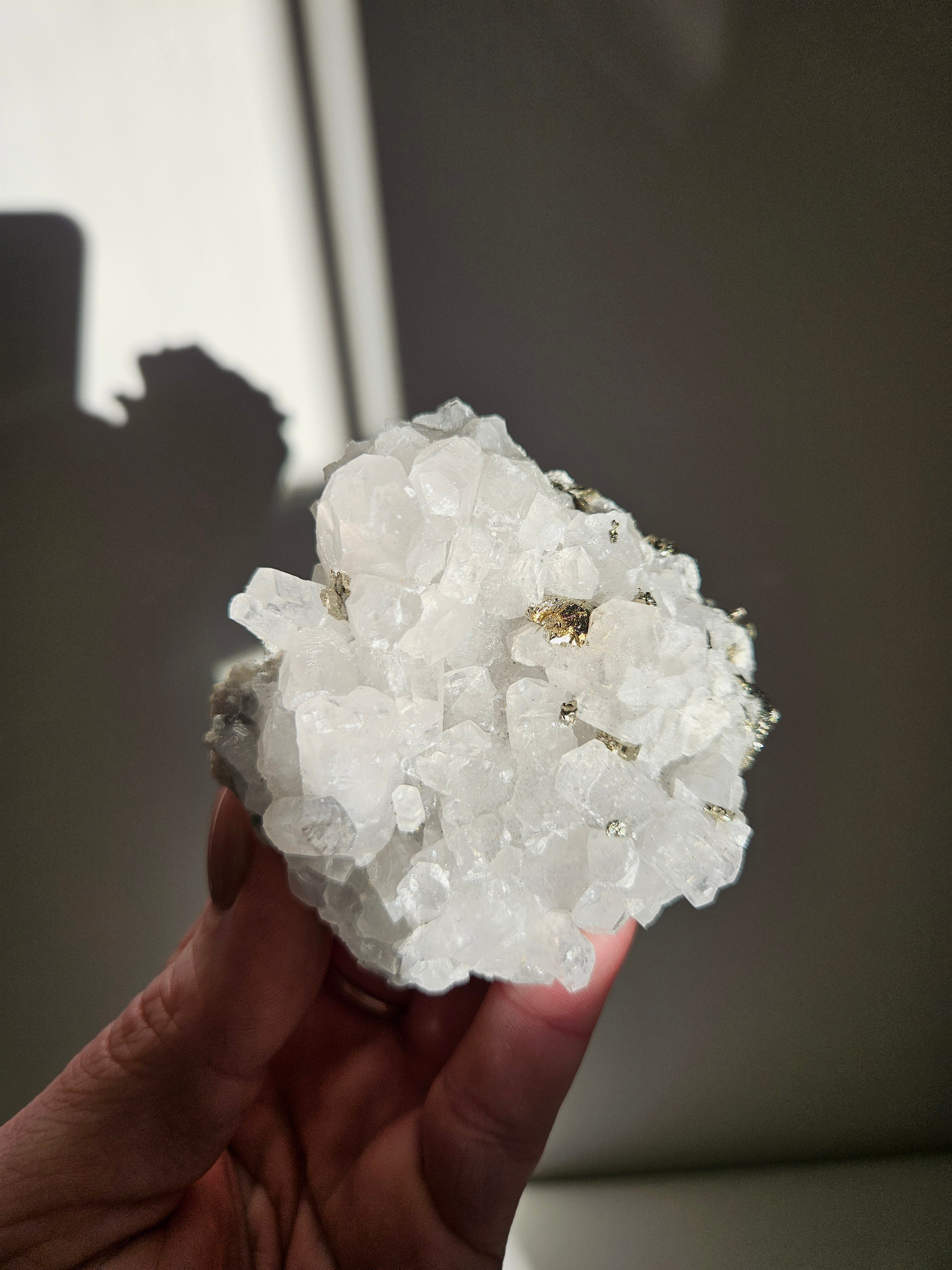 UV reactive Calcite x Pyrite 002