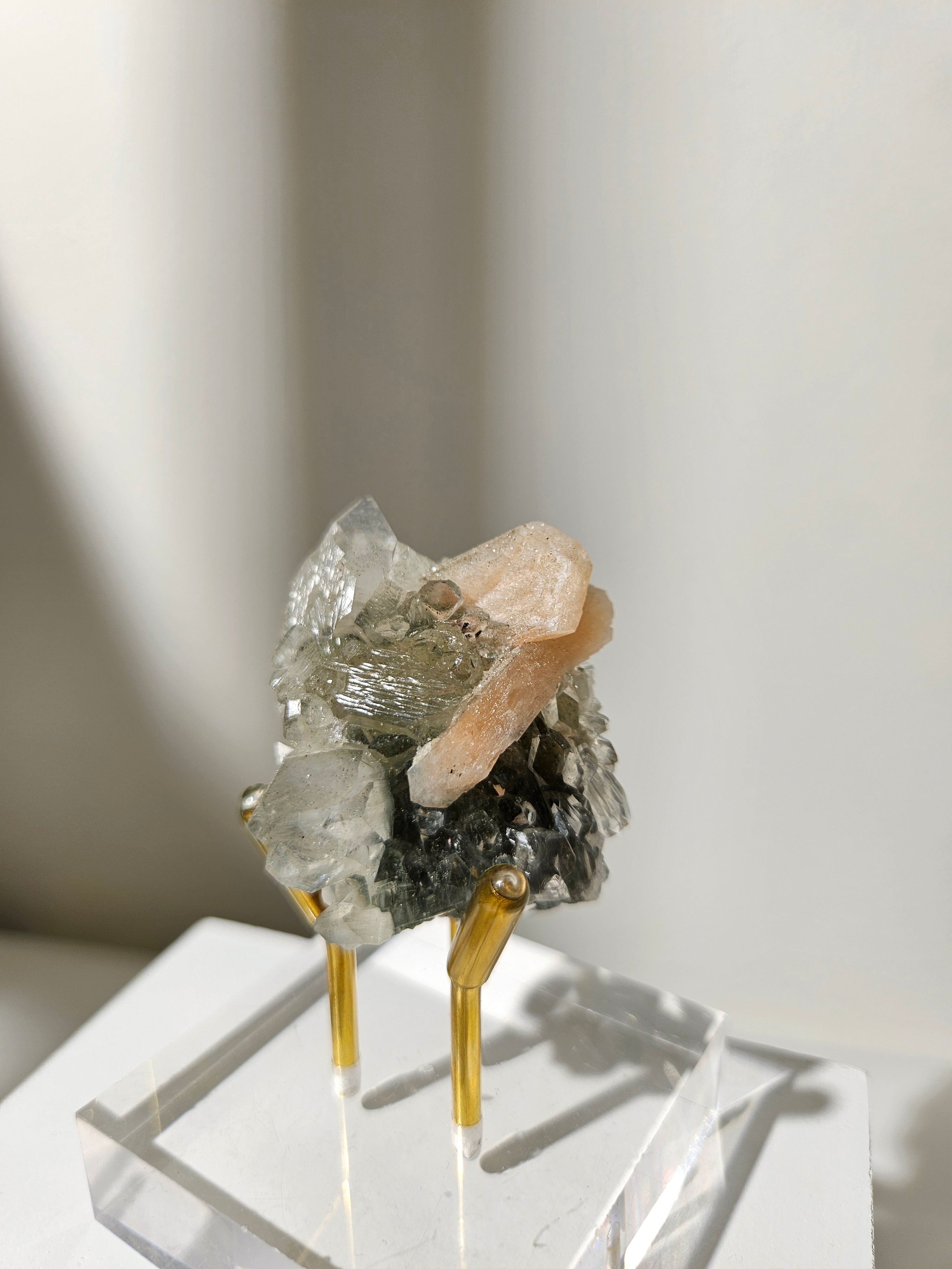 Apophyllite 028