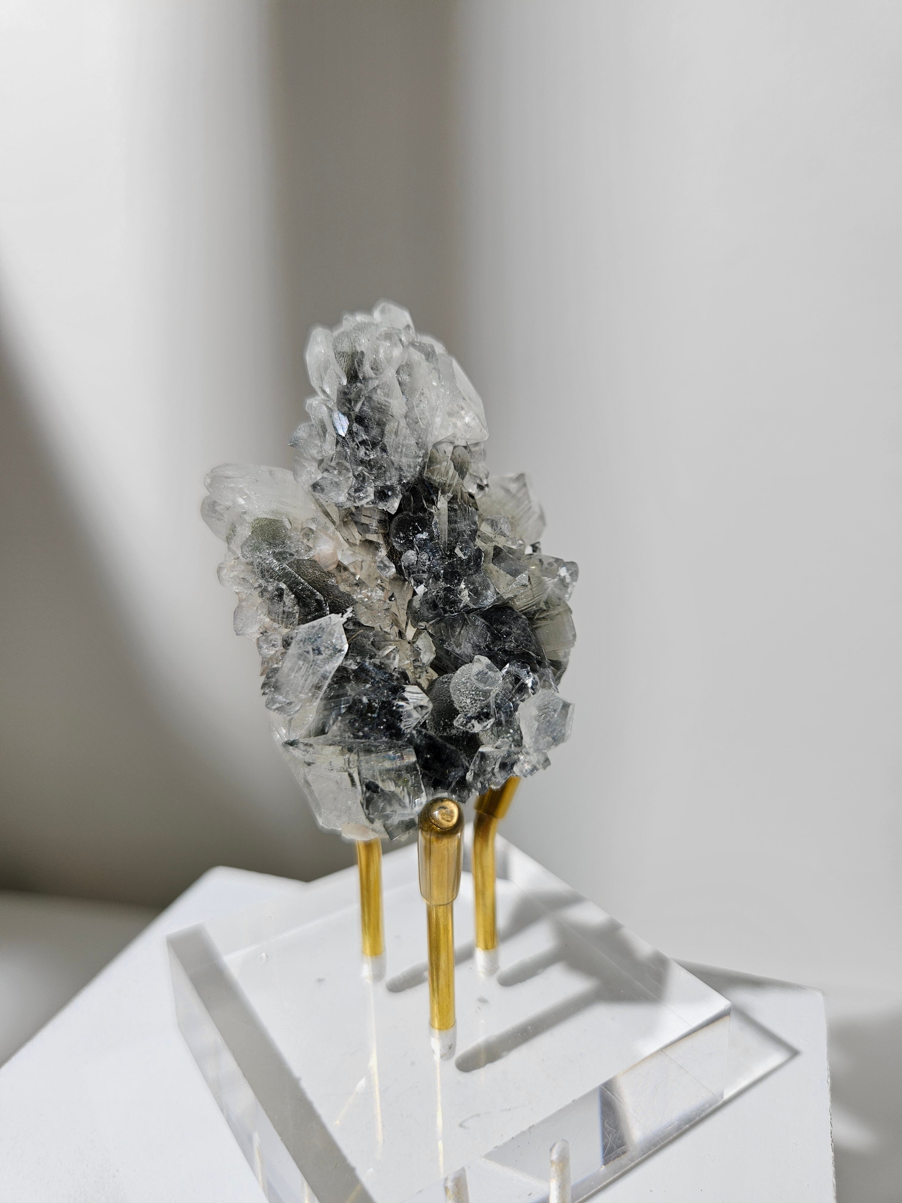 Apophyllite 032