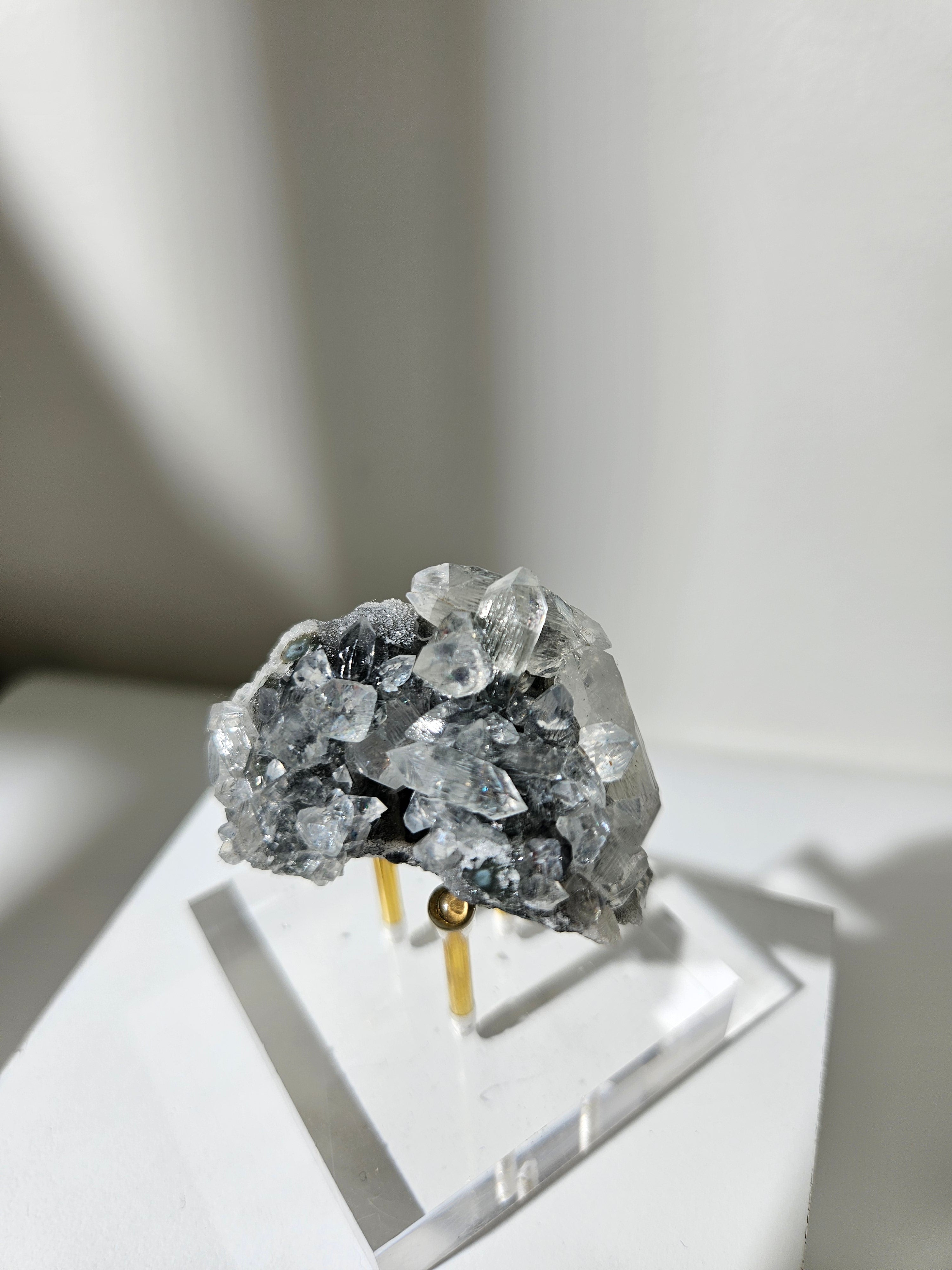 Apophyllite 034