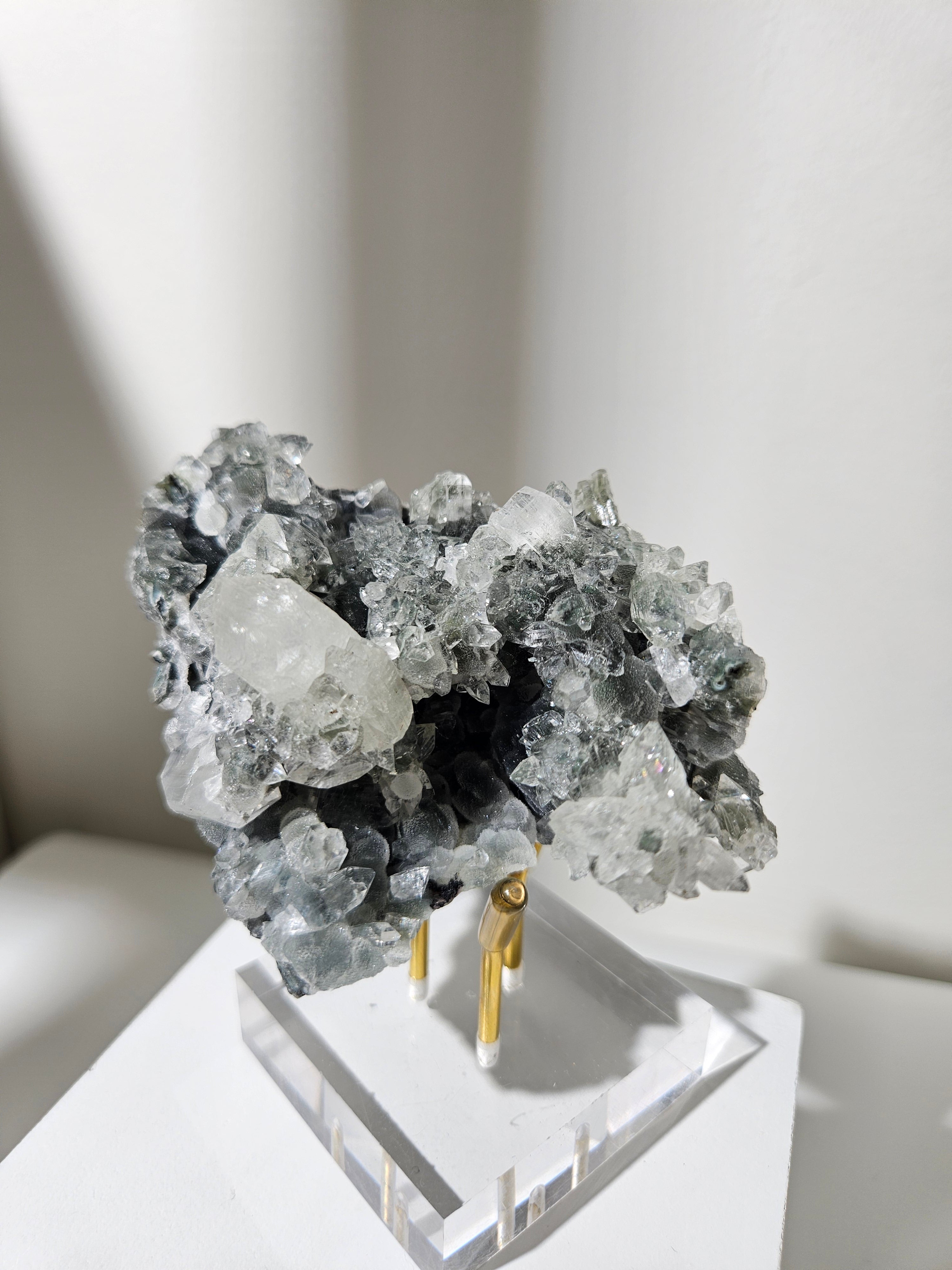 Apophyllite 035