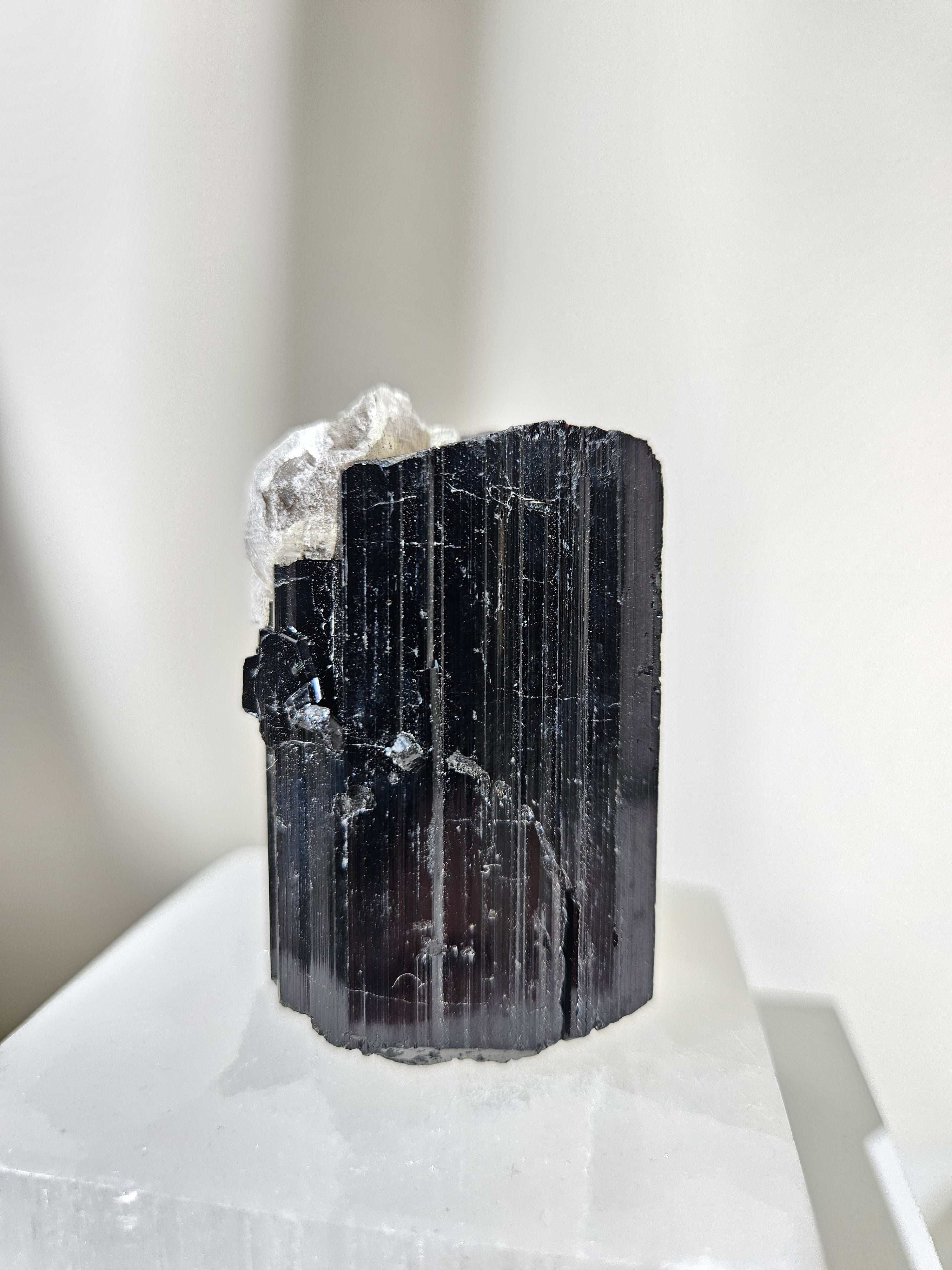 Black Tourmaline 002