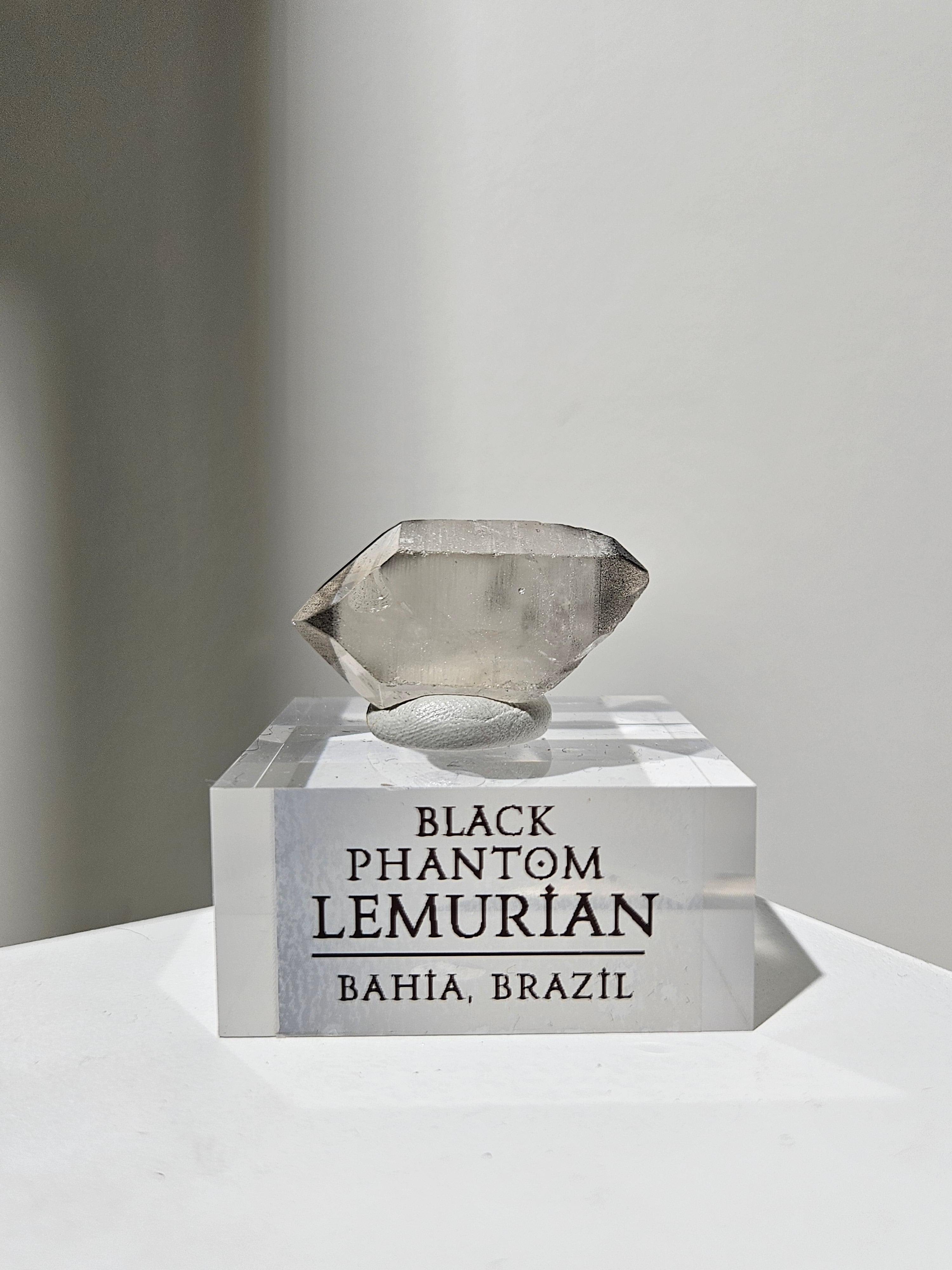 Black Phantom Quartz 019