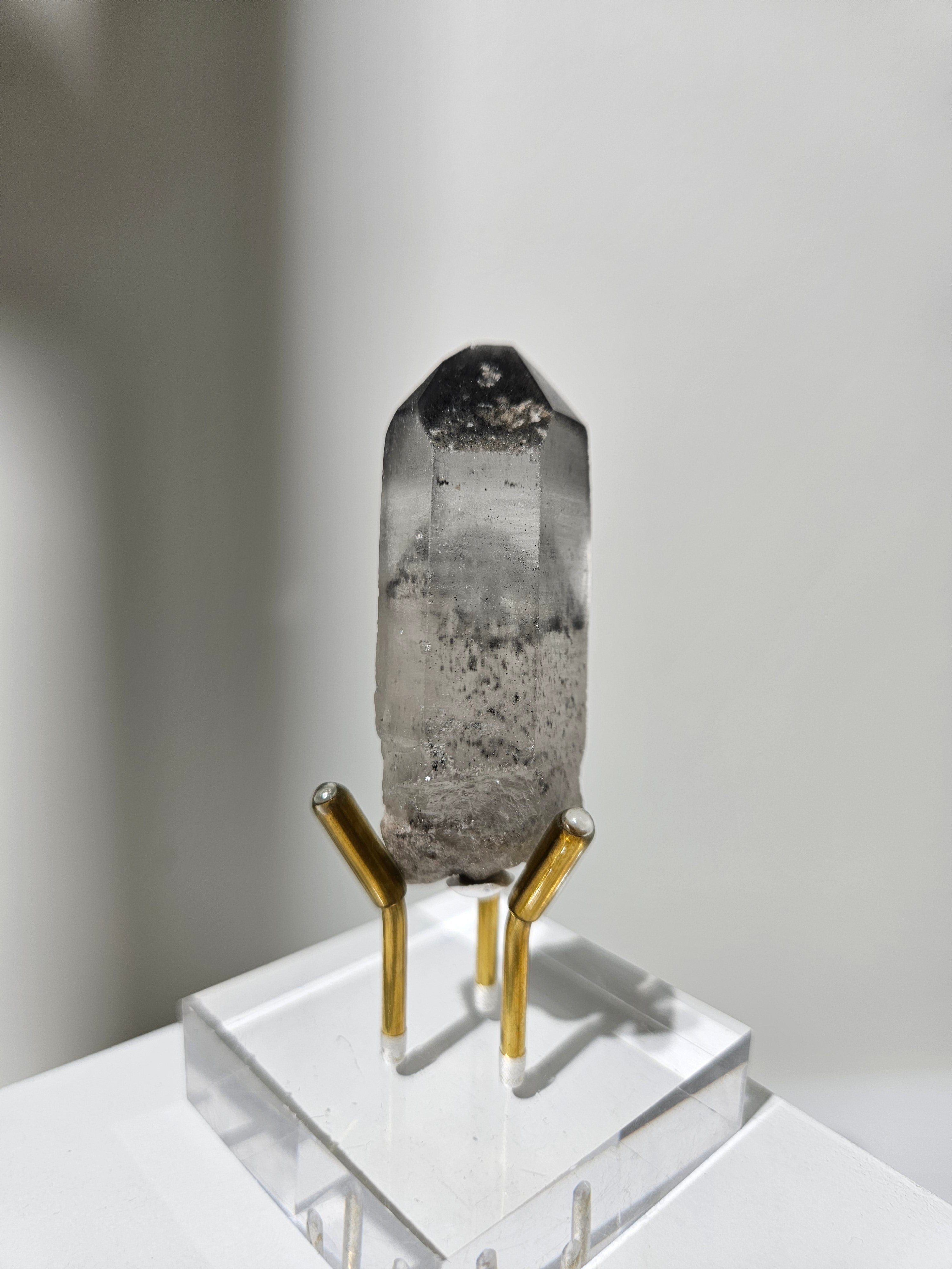 Black Phantom Quartz 010