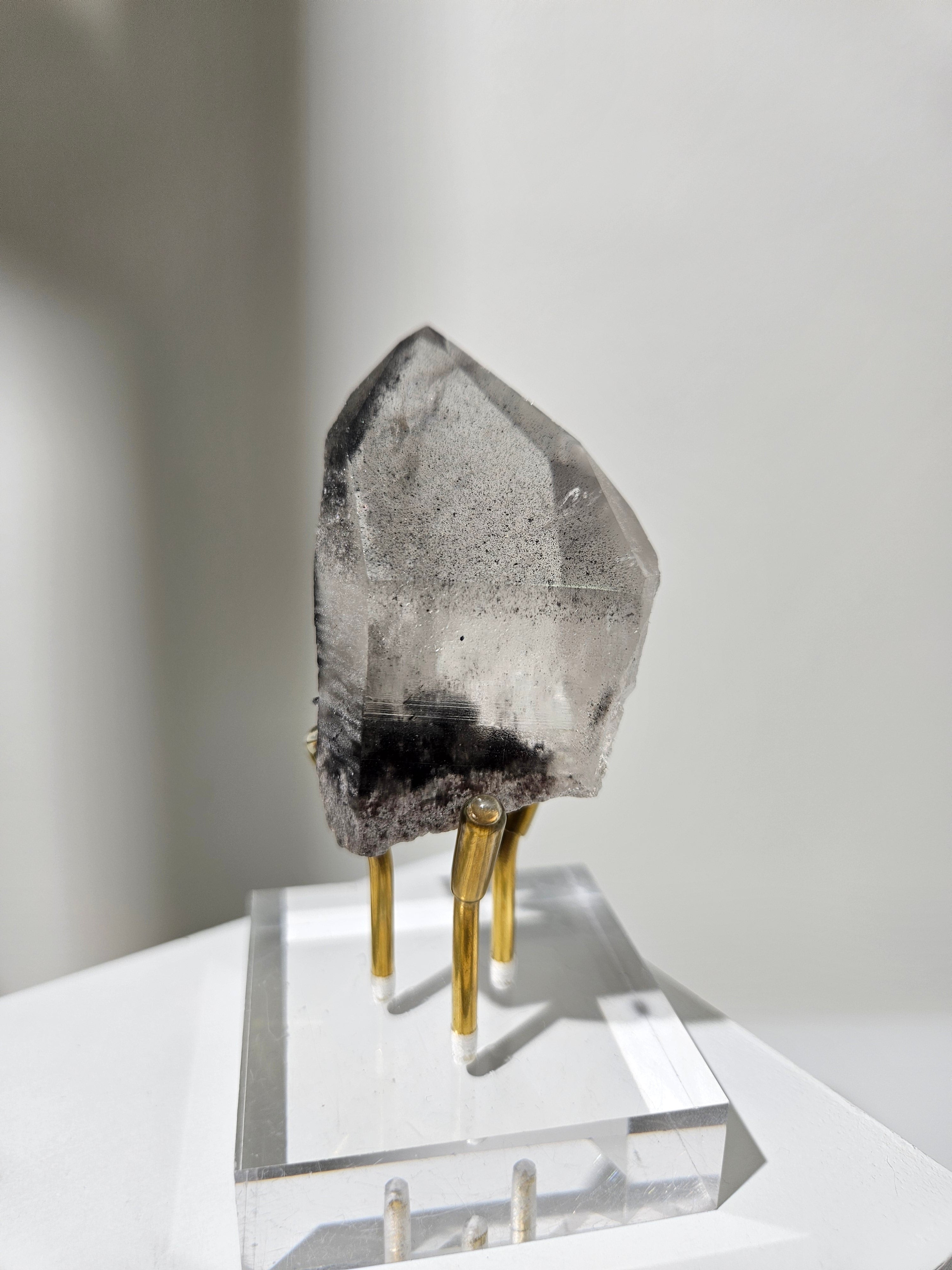 Black Phantom Quartz 012